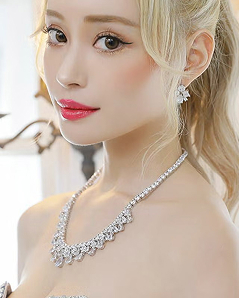 バースデーイベントにぴったりなアクセサリー