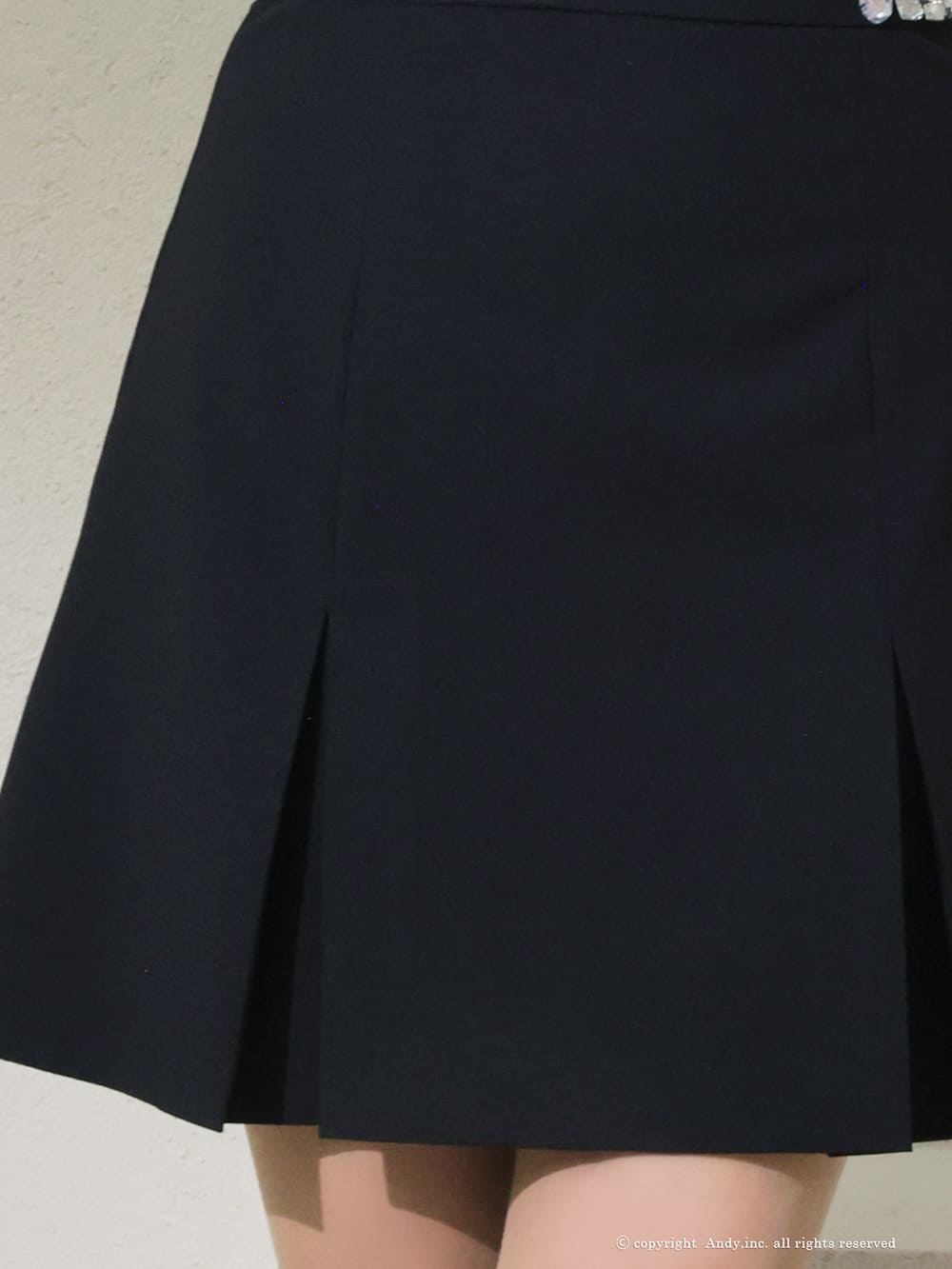 ノースリーブ バストカット ビジュー タック ウエストベルト プリーツ 襟付き フレアミニドレス詳細画像1