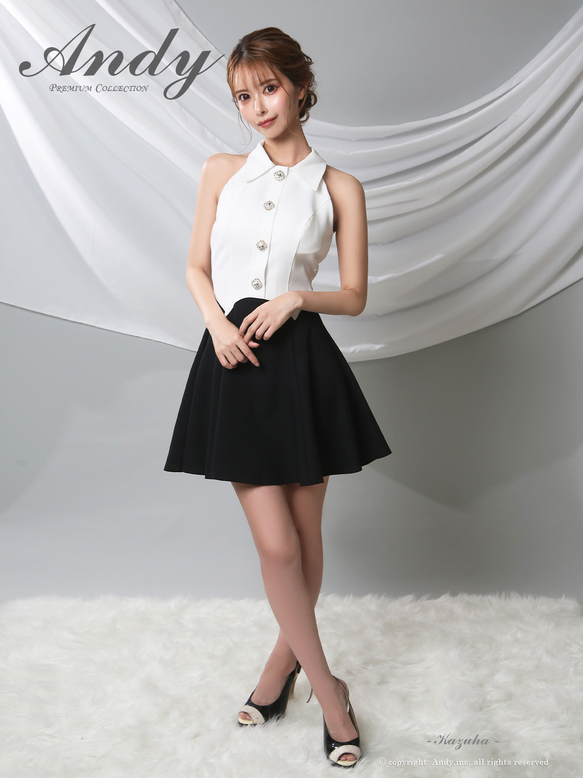 ノースリーブ 襟付き ボタン プリーツ フレアミニドレスの全身フロント画像1