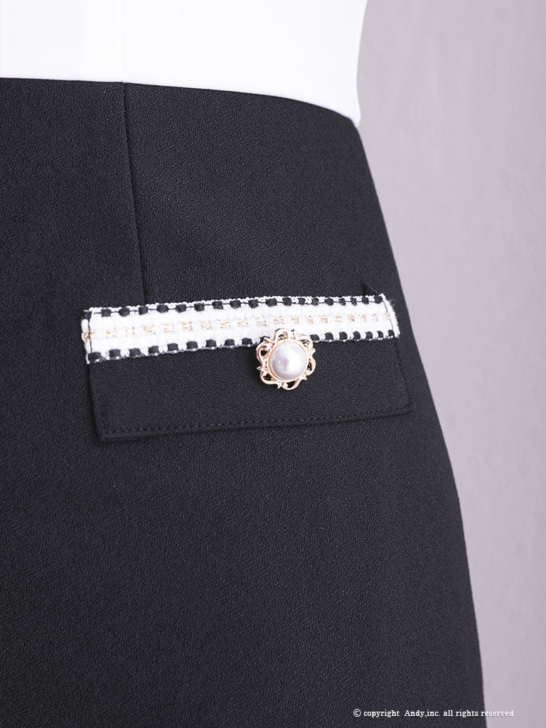 襟付き リボン ブローチ バイカラー 裾フリル マーメイド 袖あり タイトミニドレスの全身バック画像2
