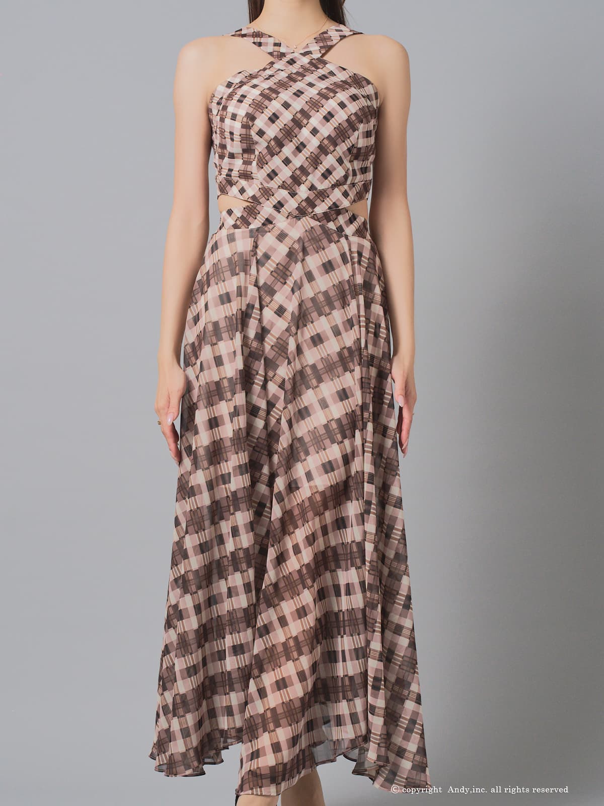 ホルターネック チェック柄 ウエストカット シフォン Aラインロングドレスの全身バック画像1