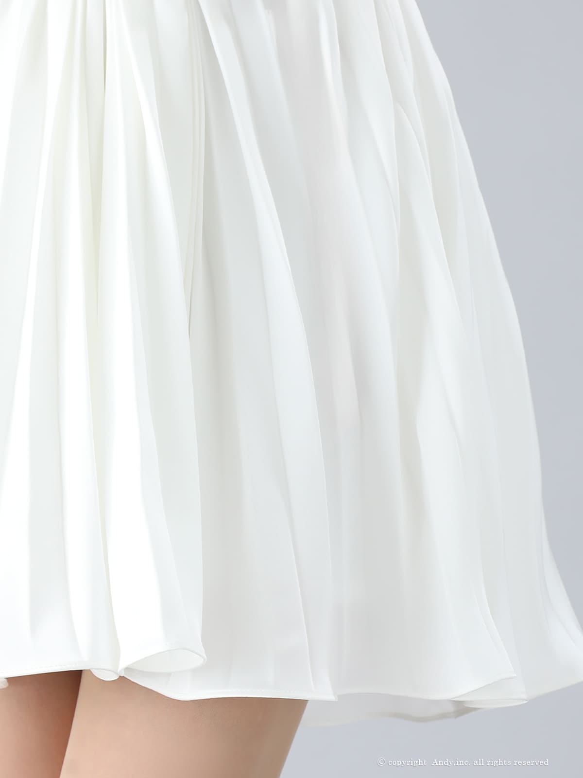 ホルターネック ビジュー チェーンベルト シフォン プリーツ フレアニドレスの詳細画像1