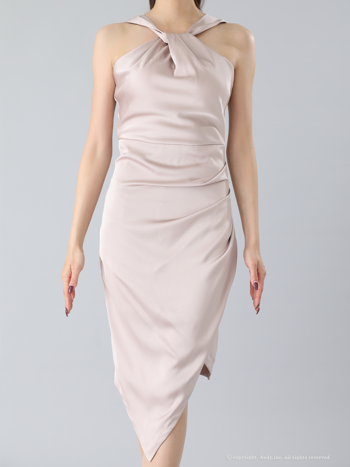 シンプル ホルターネック ワンカラー シャーリング 膝丈ドレスの詳細画像1