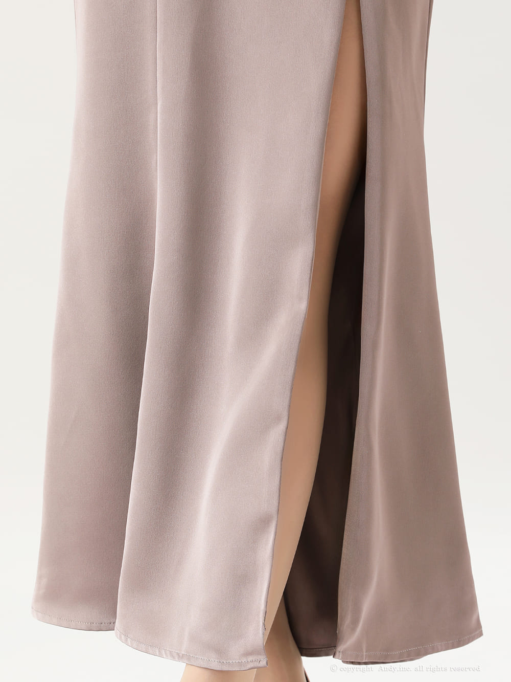 オフショルダー ジップデザイン スリット クロスデザイン タック タイトロングドレスの全身バック画像1