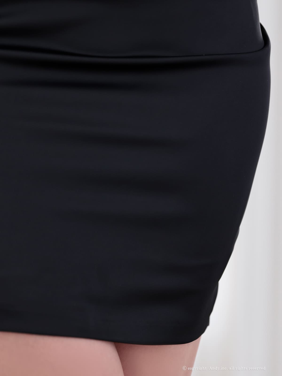 ホルターネック バストシースルー ネックリボン バイカラー クロスデザイン タイトミニドレスの詳細画像1