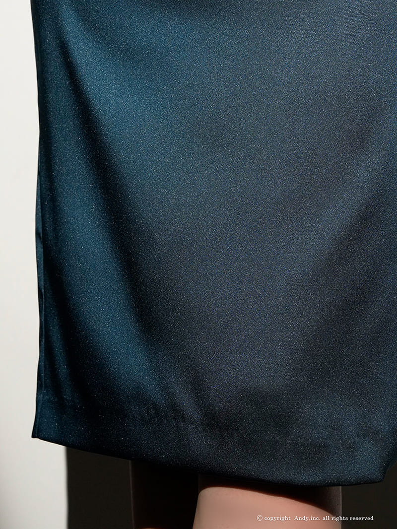 ベアトップ タック ワンカラー スリット タイト 膝丈ドレスの詳細画像1