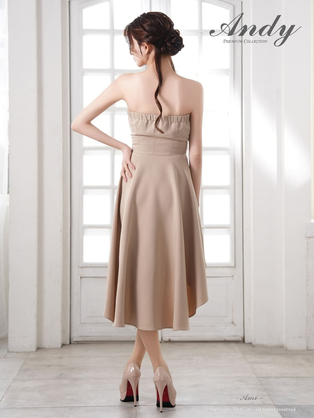 ベアトップ ボタン ワンカラー フレア ロングテールドレスの詳細画像1