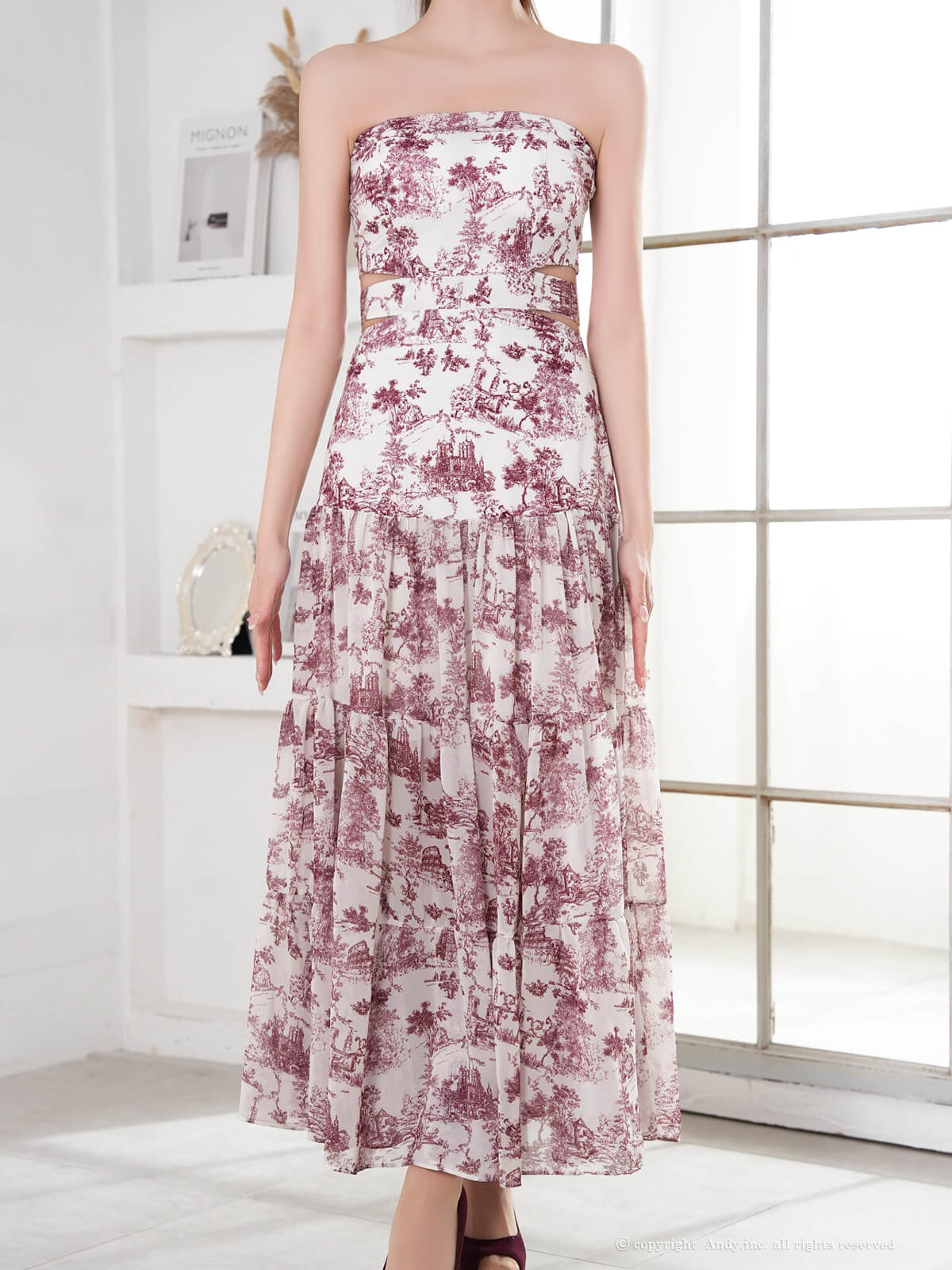 ベアトップ ウエストカット バックリボン 花柄 Aラインロングドレスの全身バック画像1