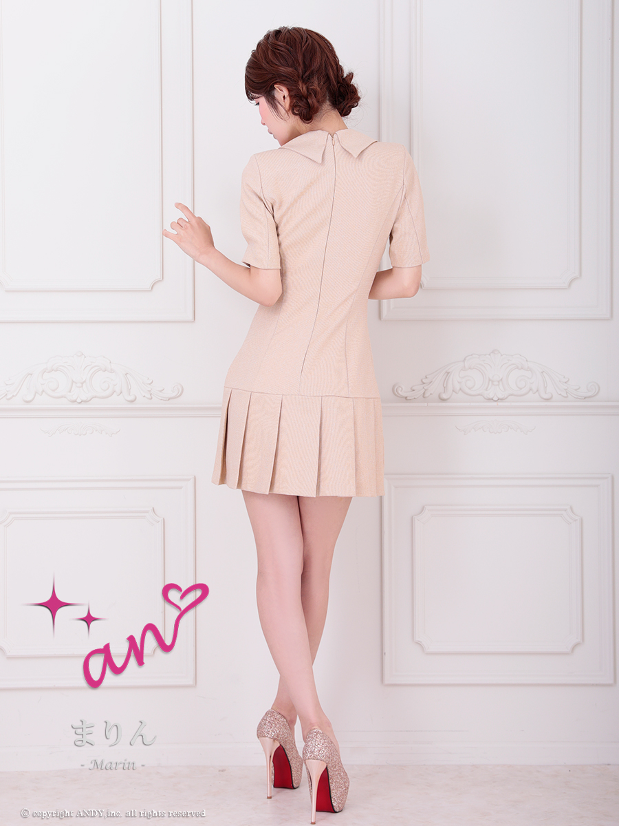 襟付き 袖あり パフスリーブ ビジューボタン プリーツ Vカット フレアミニドレスの全身バック画像1
