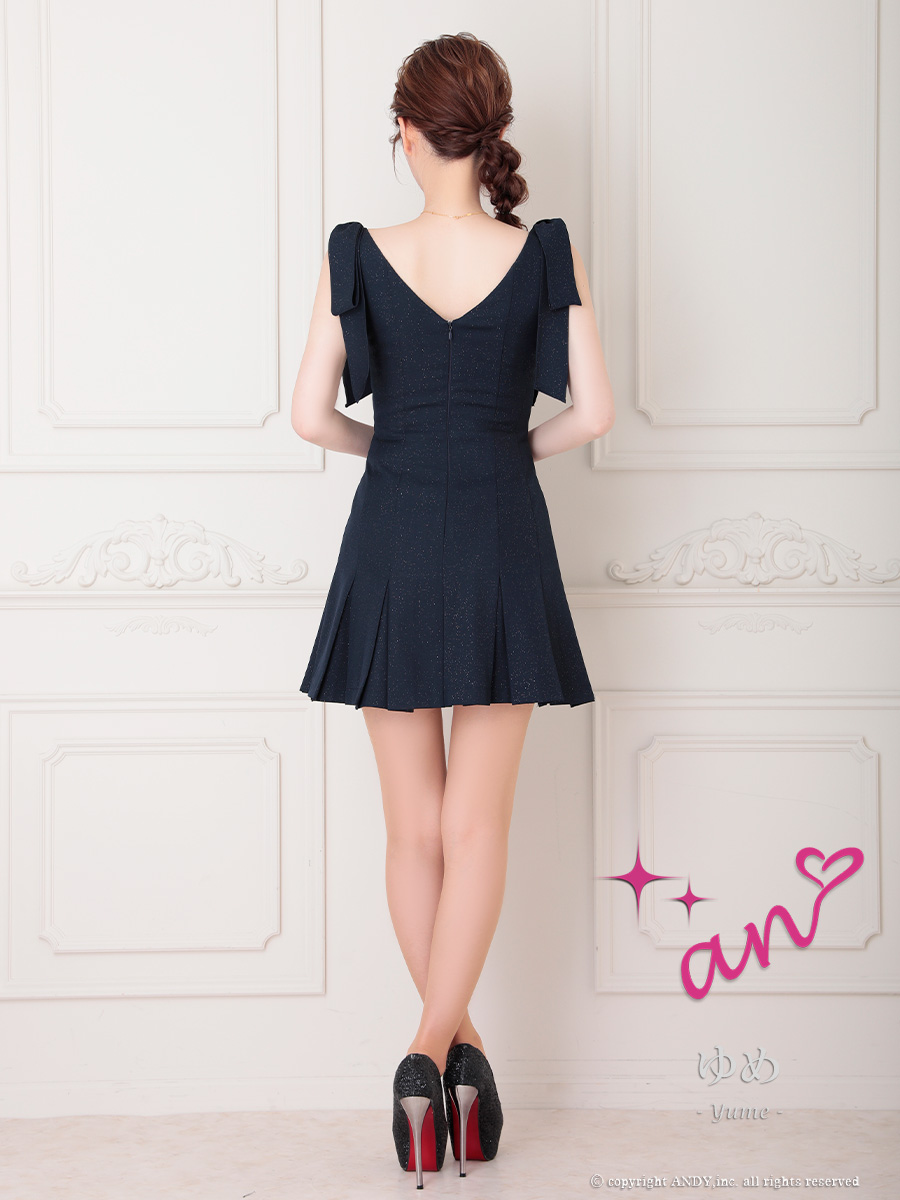 プリーツ リボン フロントボタン Vカット ワンカラー ノースリーブ フレアミニドレスの全身バック画像1