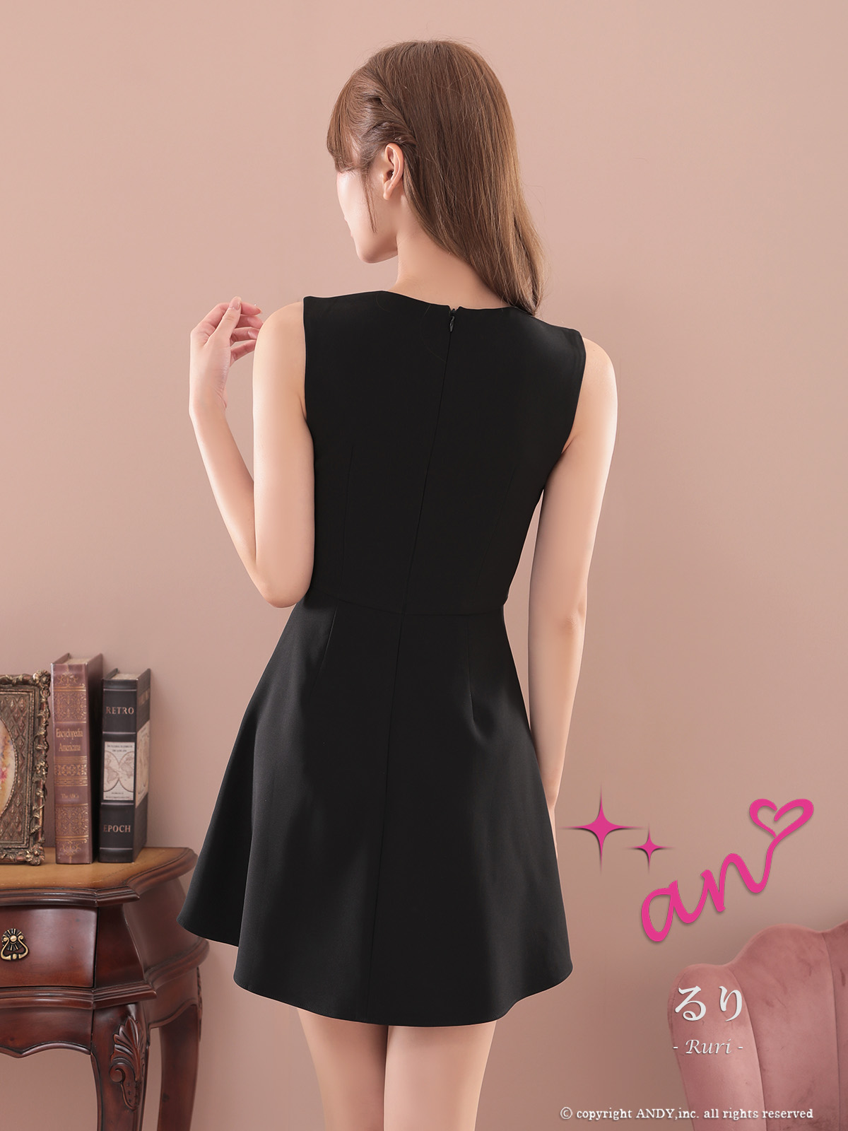  ボリュームフラワー ビジュー ジップデザイン ノースリーブ フレアミニドレスの全身サイド画像1