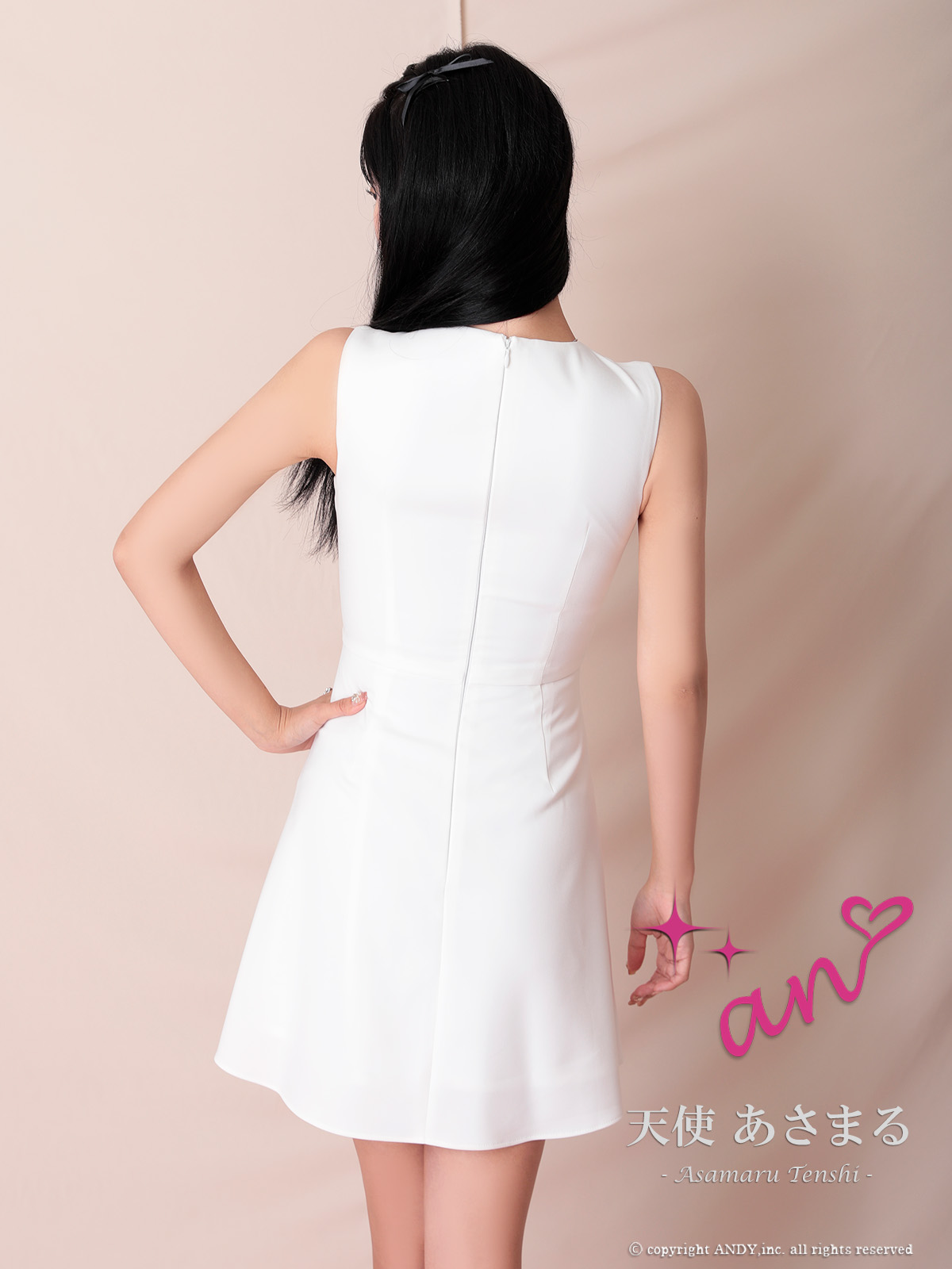  ボリュームフラワー ビジュー ジップデザイン ノースリーブ フレアミニドレスの全身全身フロント画像2