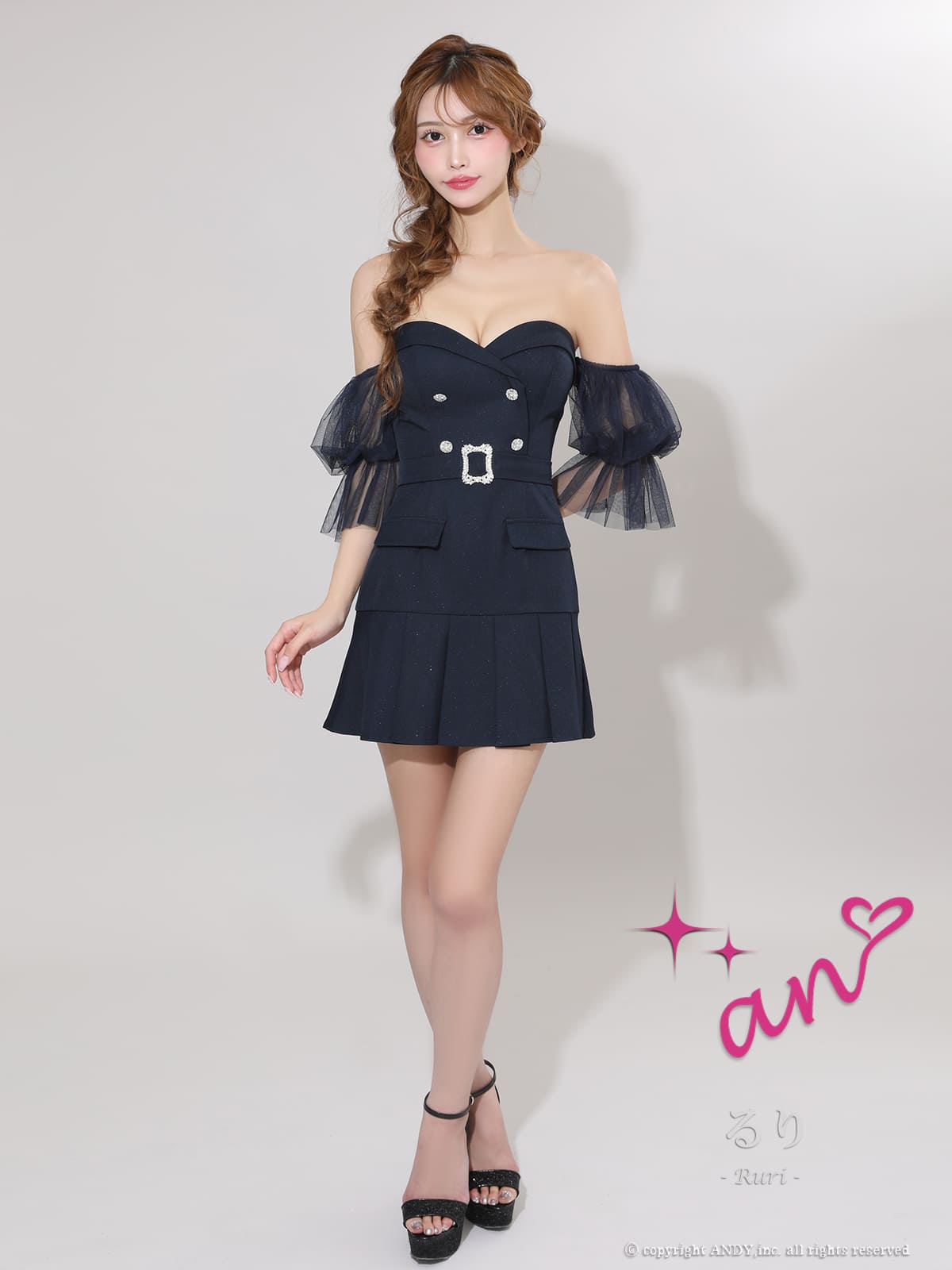 2way オフショルダー ベアトップ チュールスリーブ ビジュー ウエストベルト プリーツ フレアミニドレスの全身フロント画像1