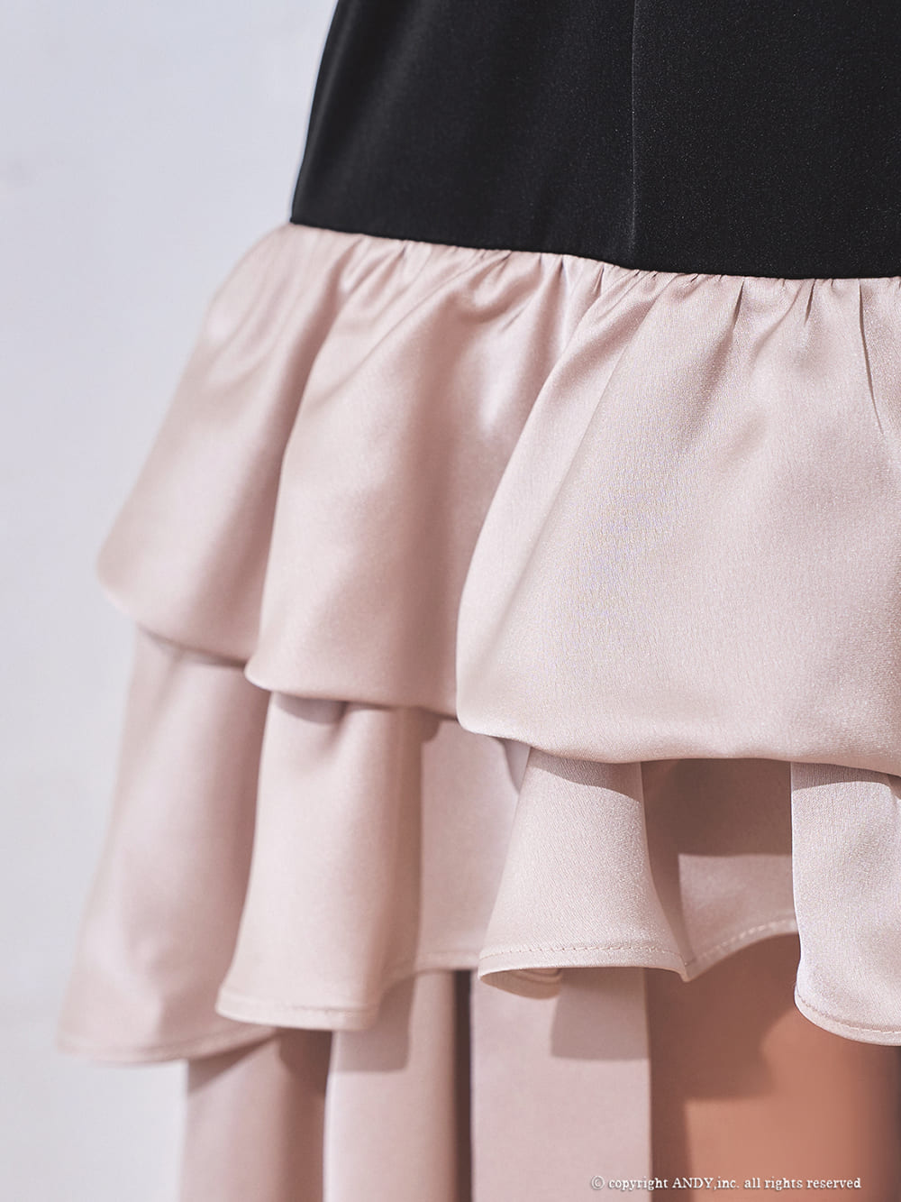 キャミソール ジップデザイン チャーム付き ティアード フリル フレア ロングテールドレスの詳細画像