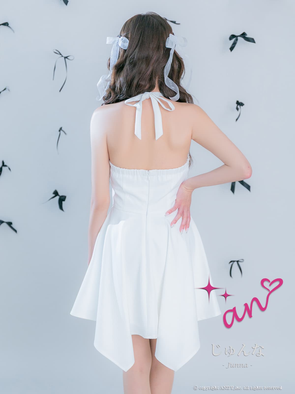 ホルターネック ジップデザイン ネックリボン バストカット ビジュー アシンメトリー フレアミニドレスの全身バック画像1