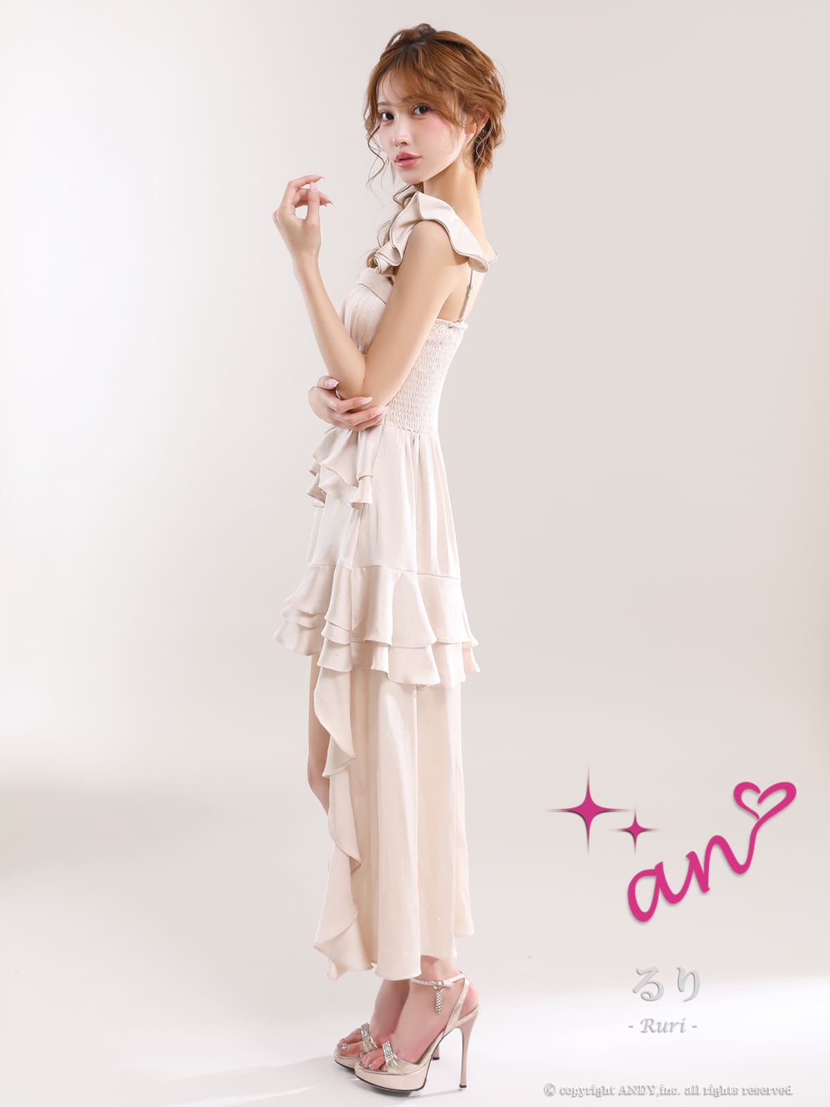 2way キャミソール ベアトップ ジップデザイン ビジュー ドット柄 フリル ティアード タック ロングテールドレスの全身バック画像1