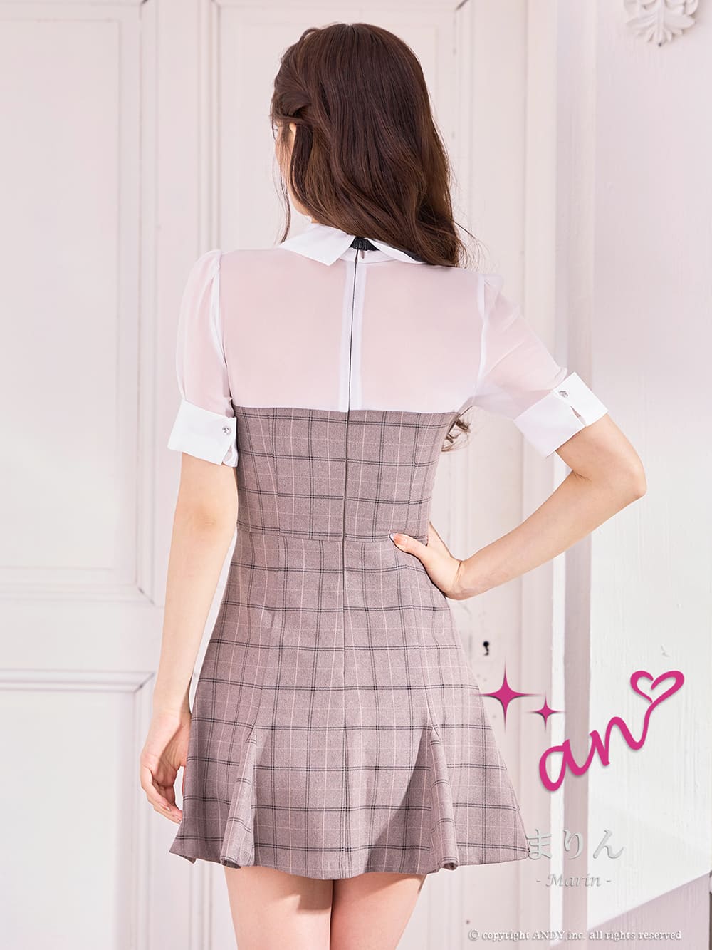 半袖 チェック柄 シースルー シャツ風 襟デザイン ボタン ネクタイ フレアミニドレスの全身バック画像1