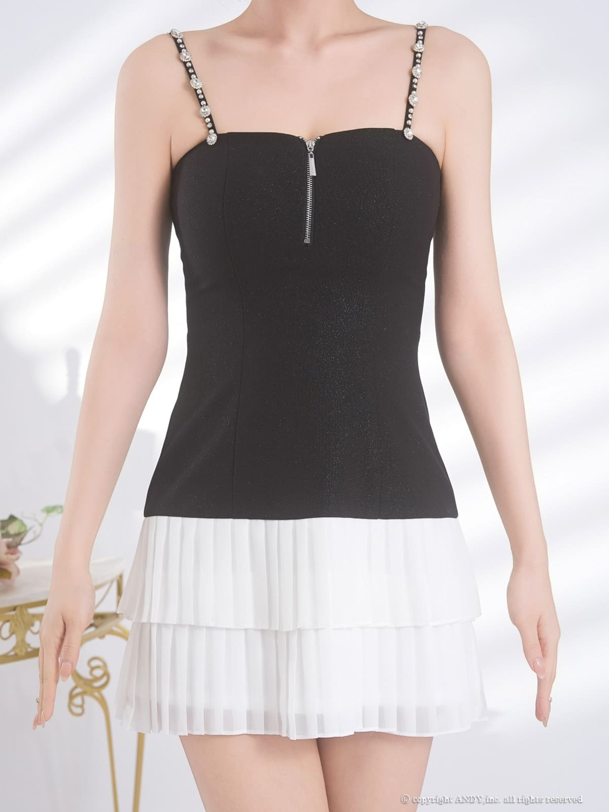 キャミソール ジップデザイン ビジュー バイカラー ティアード プリーツ フレアミニドレスの詳細画像1