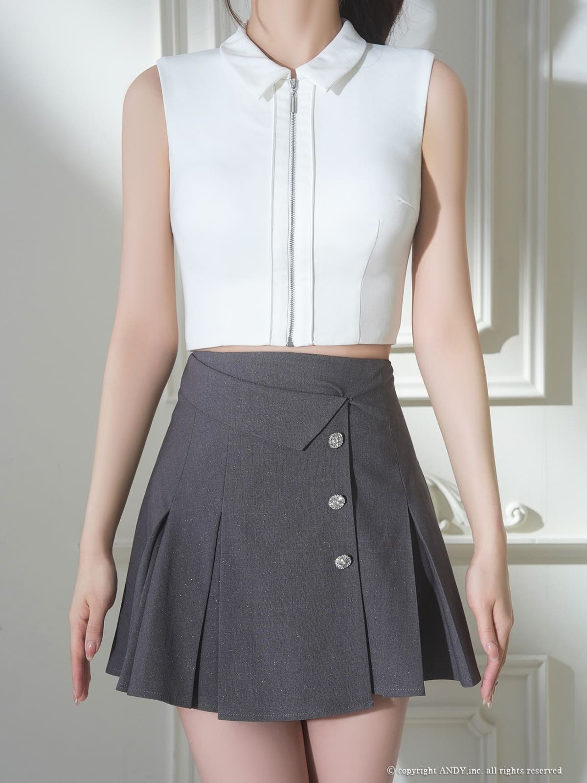 ノースリーブ セットアップ ジップデザイン 襟付き プリーツ ボタン フレアミニドレスの詳細画像1