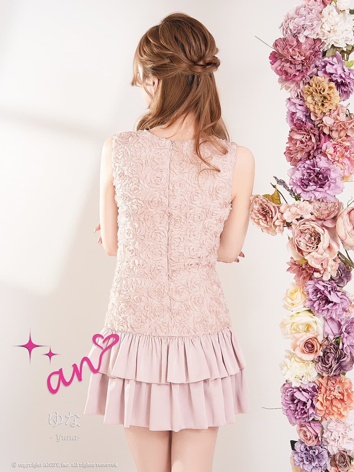 ノースリーブ ジップデザイン 立体フラワー レース ティアード フリル フレアミニドレスの全身バック画像1