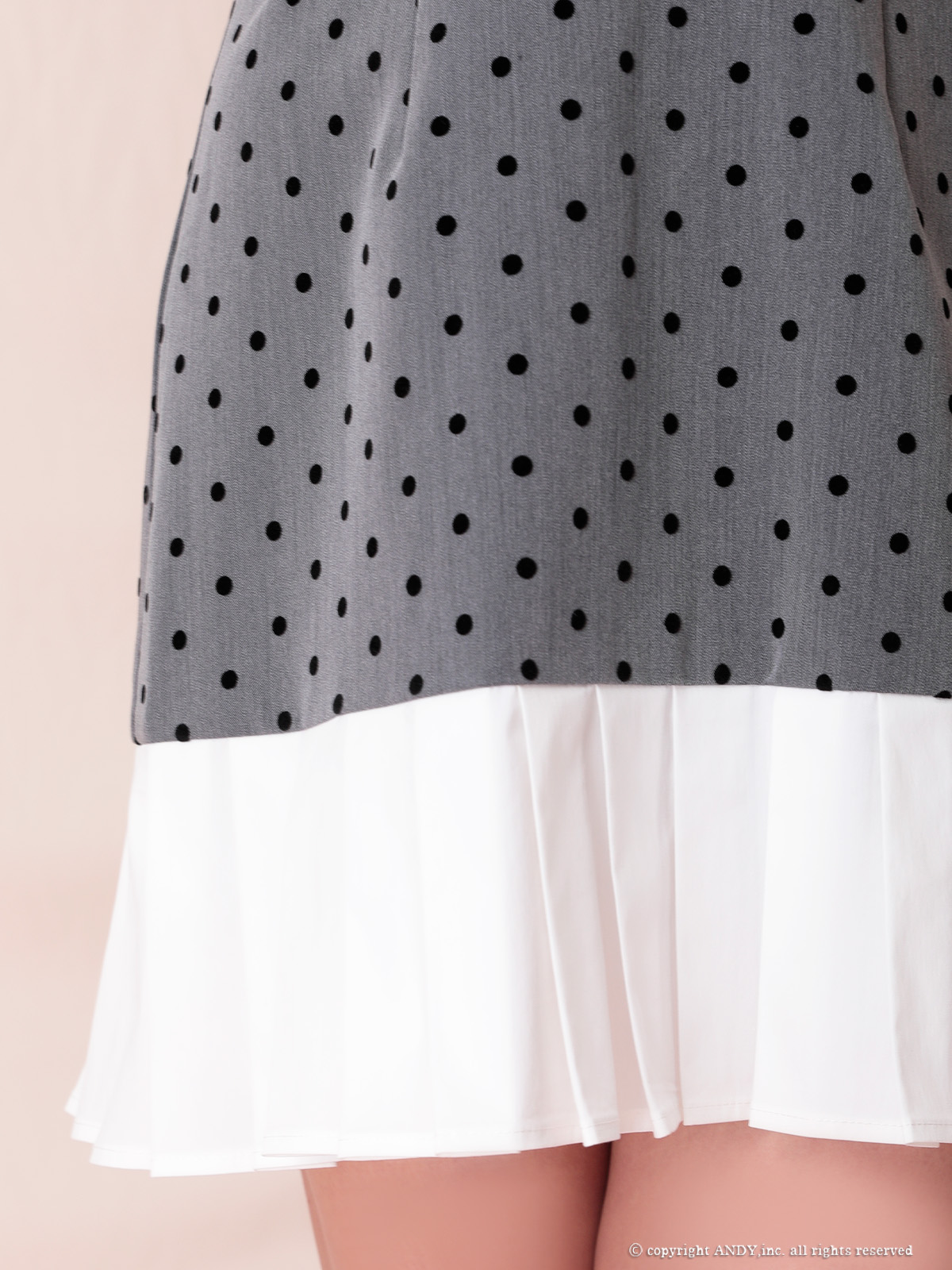 ノースリーブ ジップデザイン ドット柄 プリーツ 襟付き Vネック フレアミニドレスの詳細画像2