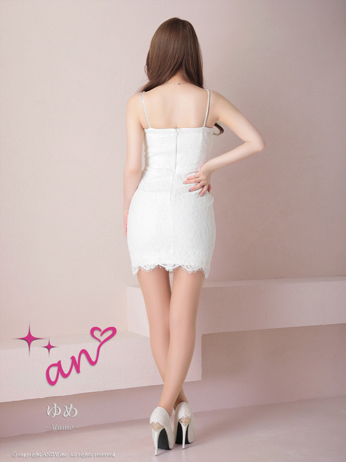 キャミソール ジップデザイン リボンブローチ 花柄 総レース ビジュー タイトミニドレスの全身サイド画像1