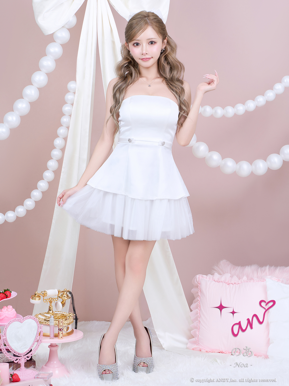 ベアトップ ペプラム チュール ボタン ワンカラー フレアミニドレスのイメージ画像1