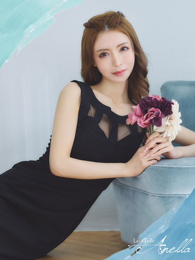 【Anella/アネラ】韓国製 ワンカラー シアー 長袖 ひざ丈ドレスのイメージ画像2