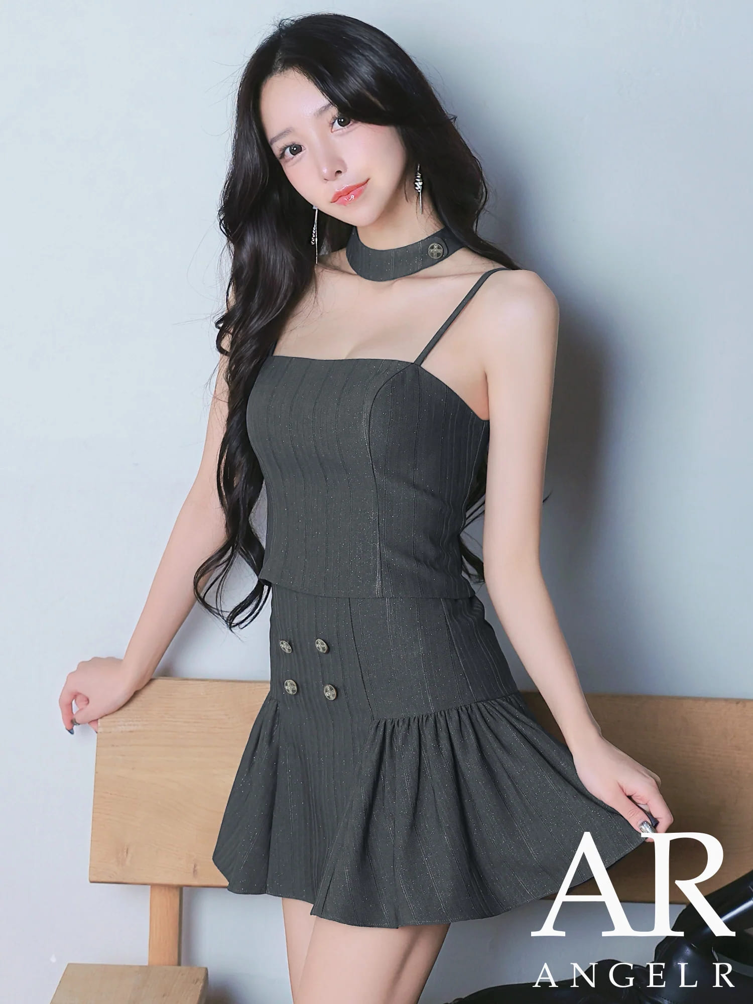 ホルターネック チョーカーデザイン ダブルボタン セットアップ プリーツ フレアミニドレスのメイン画像