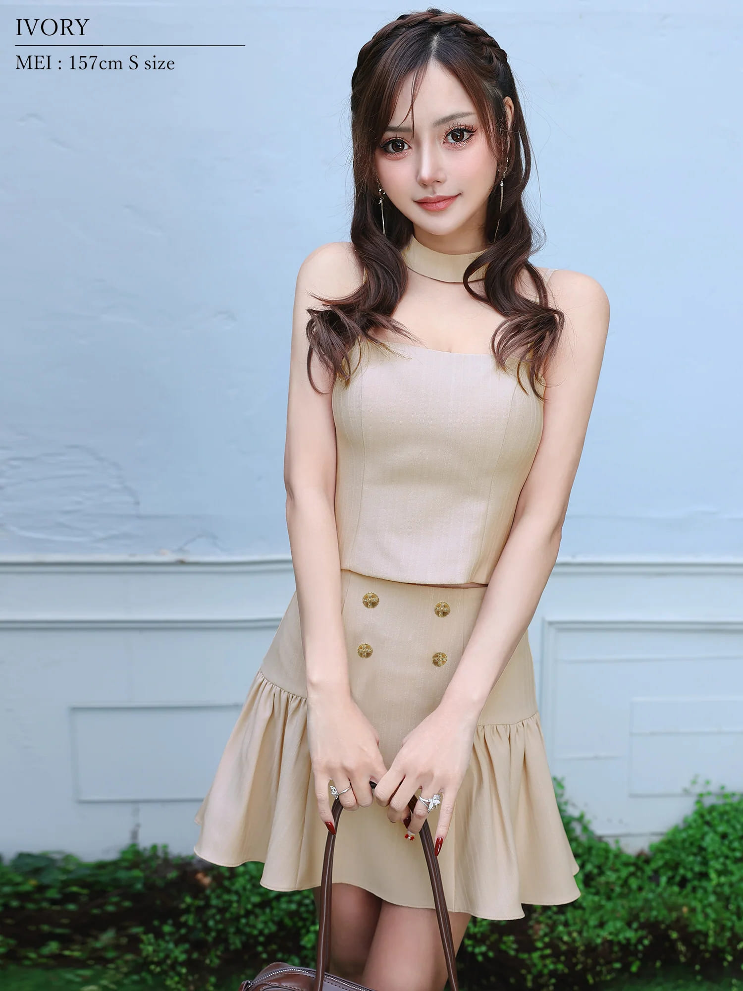 ホルターネック チョーカーデザイン ダブルボタン セットアップ プリーツ フレアミニドレスのイメージ画像7