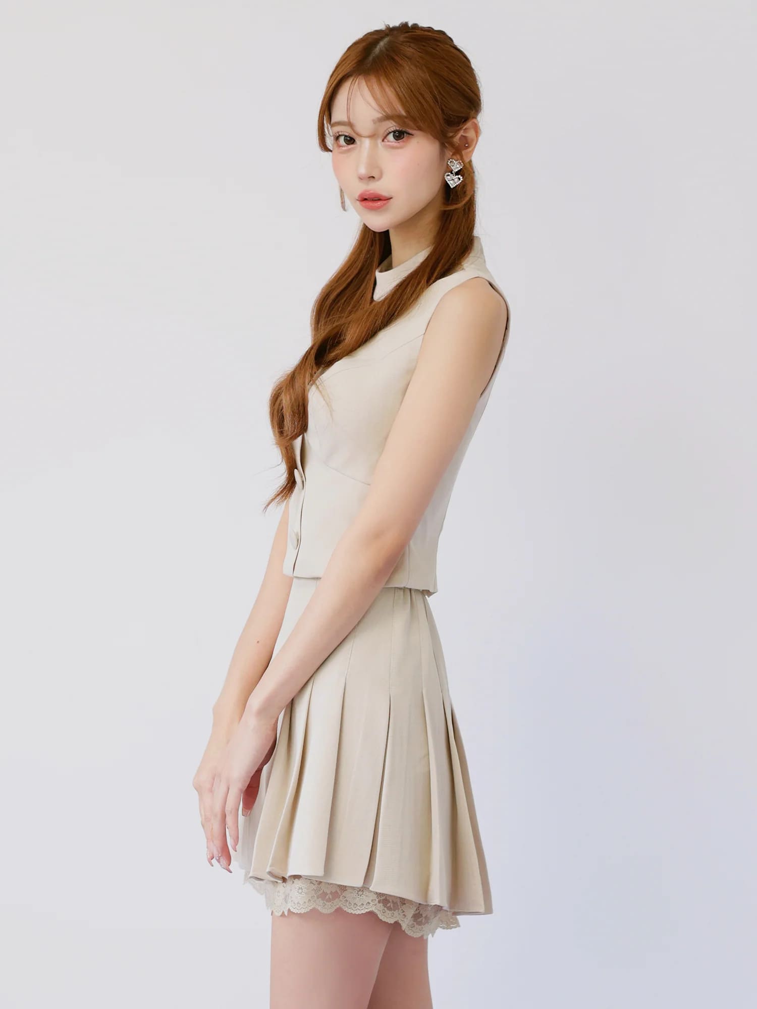 チョーカーデザイン ノースリーブ レース ボタン プリーツスカート セットアップ フレアミニドレスのイメージ画像7