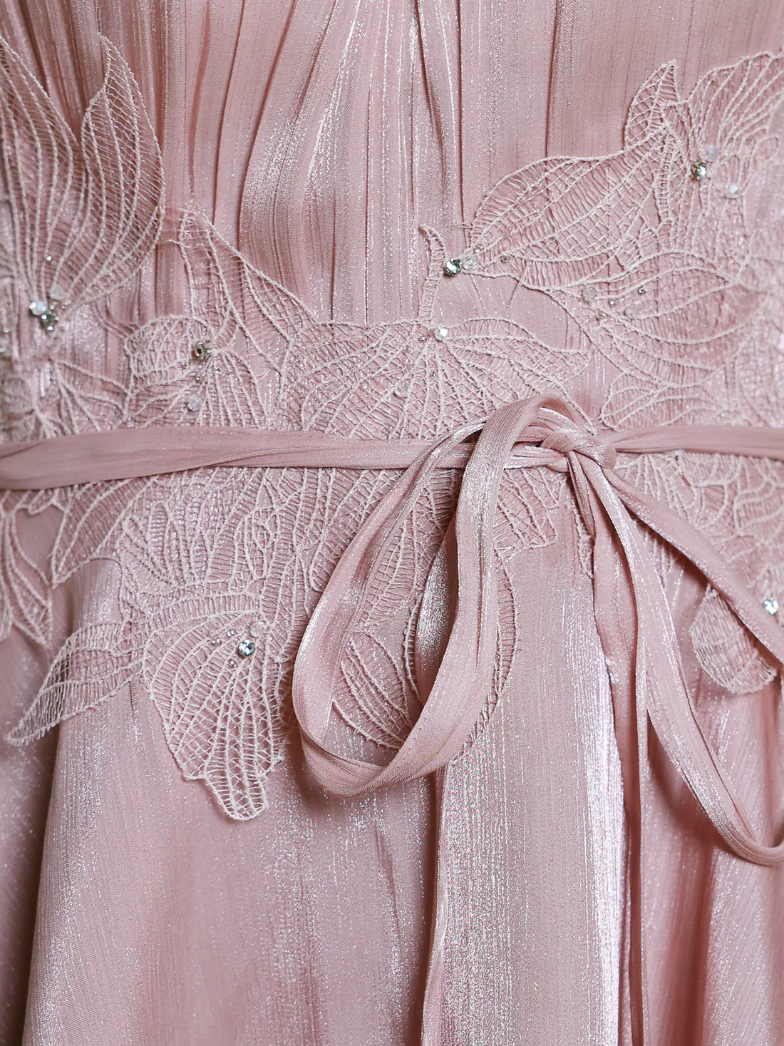 ホルターネック ウエストリボン フラワーメッシュ ギャザー 刺繍 フレアミニドレスのイメージ画像12