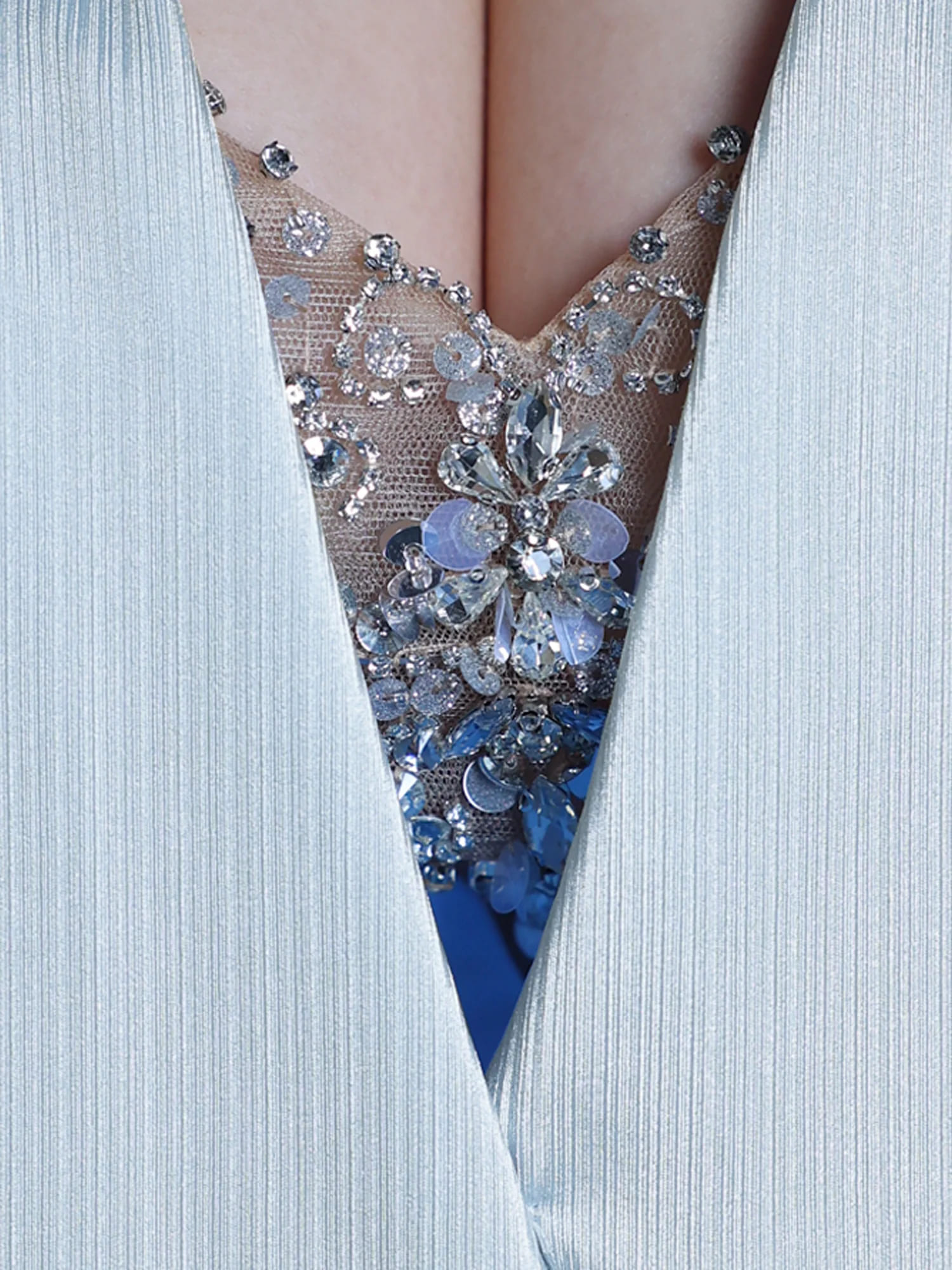 クロスデザイン キャミソール バストVカット ウエストタック ビジュー タイトミニドレスのイメージ画像11