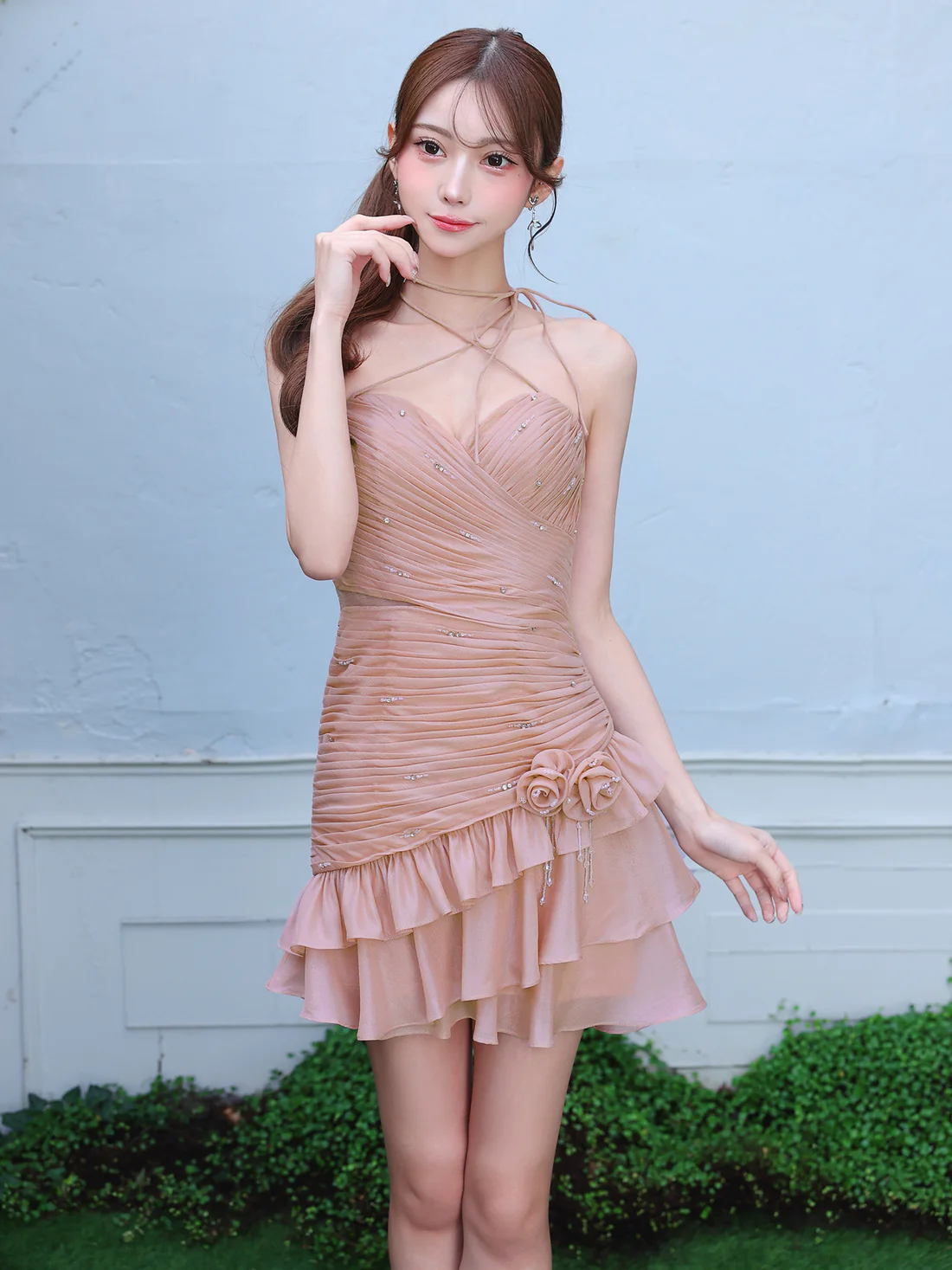 オフショルダー ネックストラップ フラワーモチーフ フリル 長袖 フェミニン フレアミニドレスのイメージ画像6