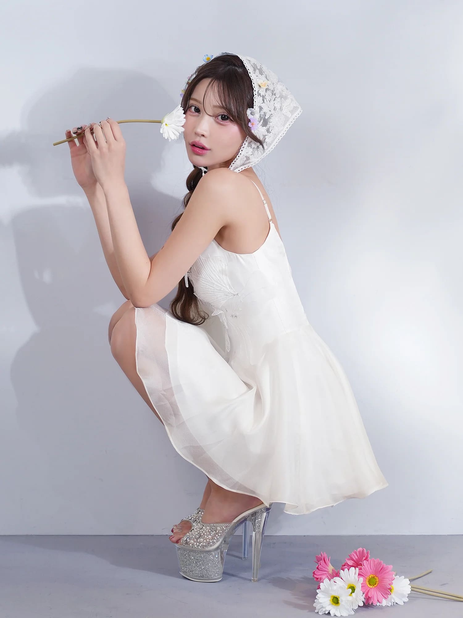 キャミソール アッパーフラワーレース ビジュー フレアミニドレスのイメージ画像2