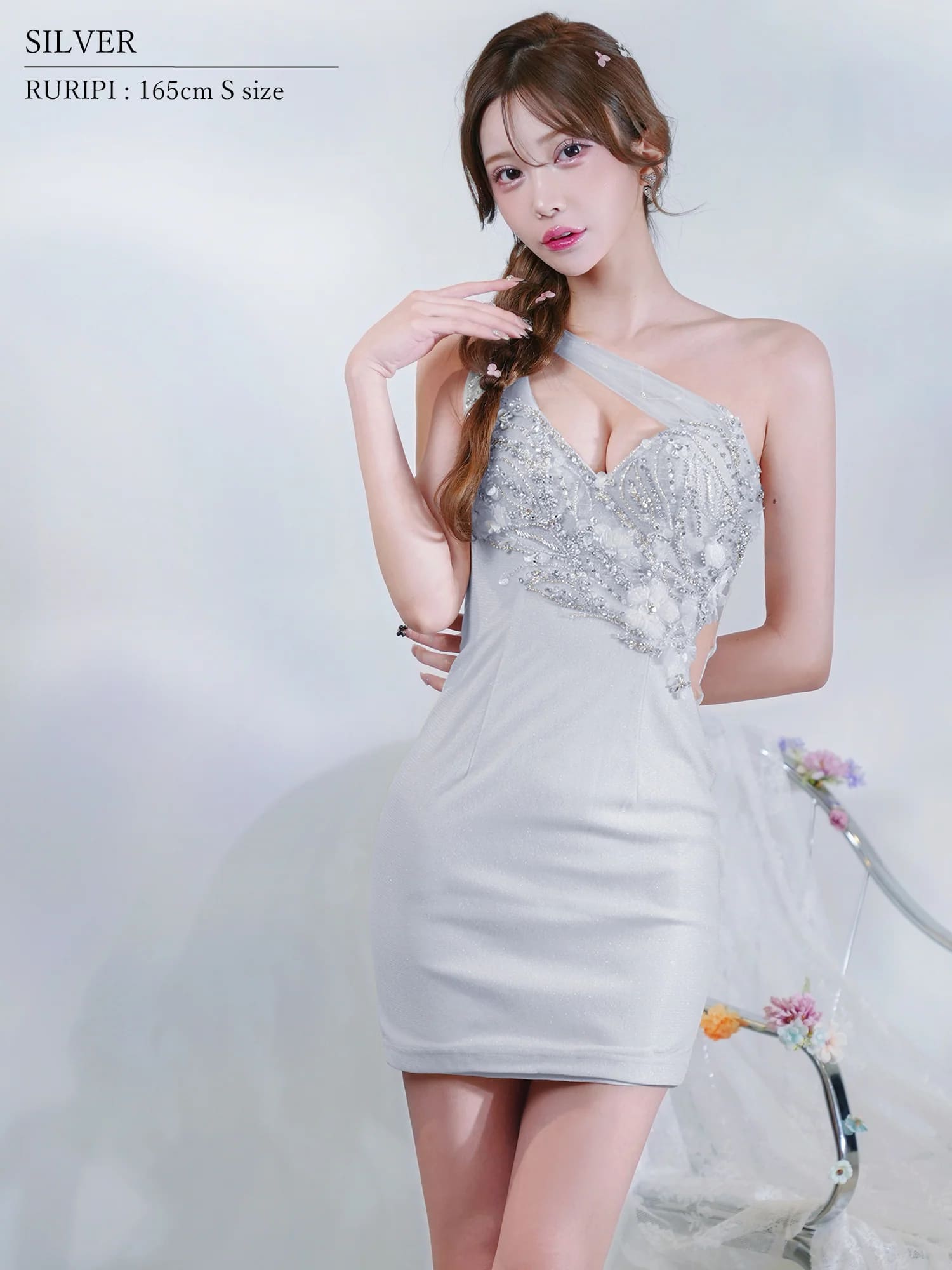 ワンショルダー バストカット フラワービジュー ラメ タイトミニドレスのイメージ画像5