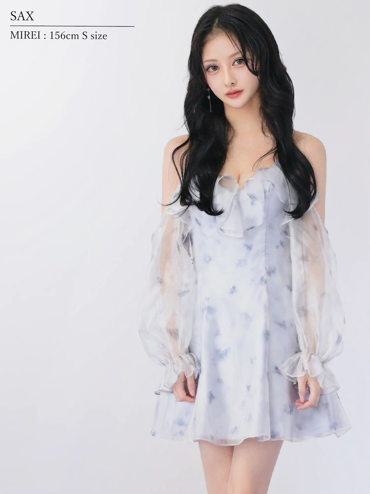 ホルターネック フリル 肩あき 長袖 バックオープン シフォン フラワープリント フレアミニドレスのイメージ画像2