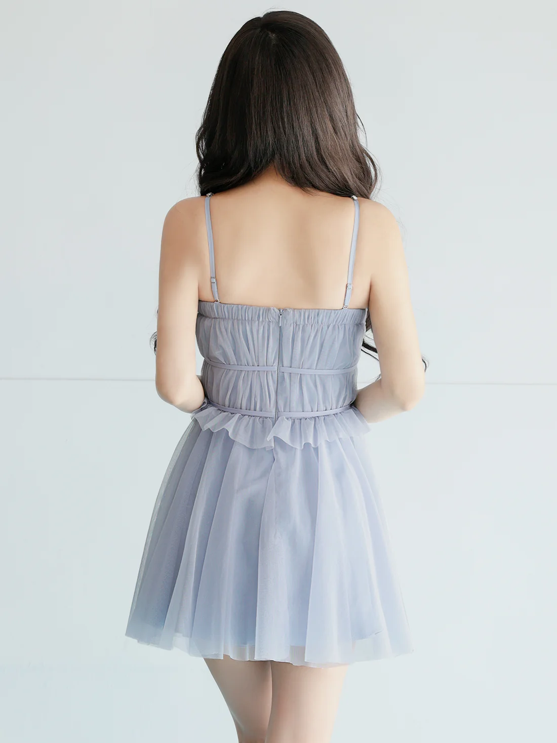 キャミソール 2way ベア チュール リボン ビジューチェーン フリル フェミニン フレアミニドレスのイメージ画像10