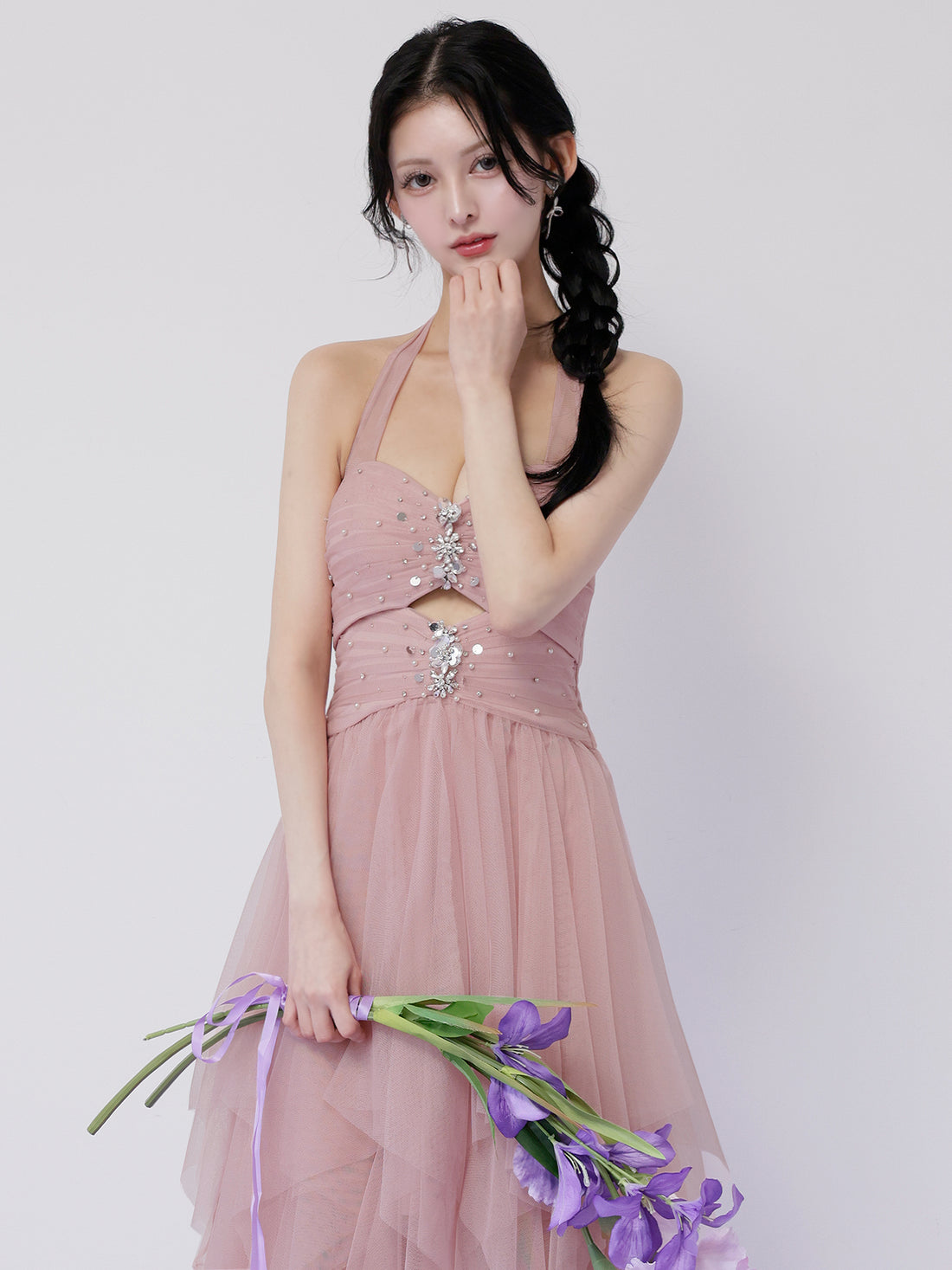 ホルターネック フロントビジュー ウエストカット フリル メッシュ ヘムライン ネックリボン Aラインロングドレスのイメージ画像8