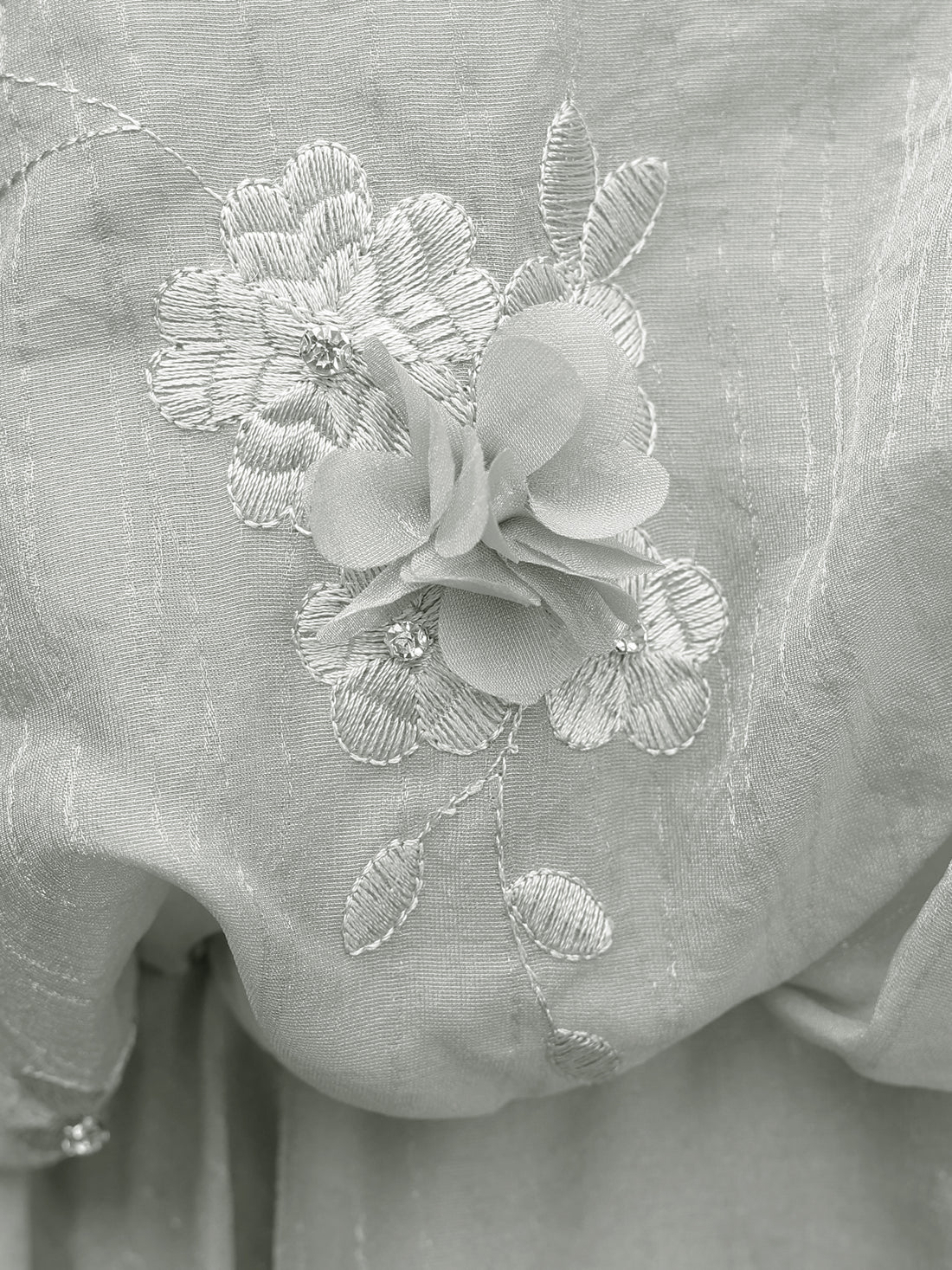 ノースリーブ シフォン ネックリボン フラワー フェミニン シアー フレアミニドレスのイメージ画像12