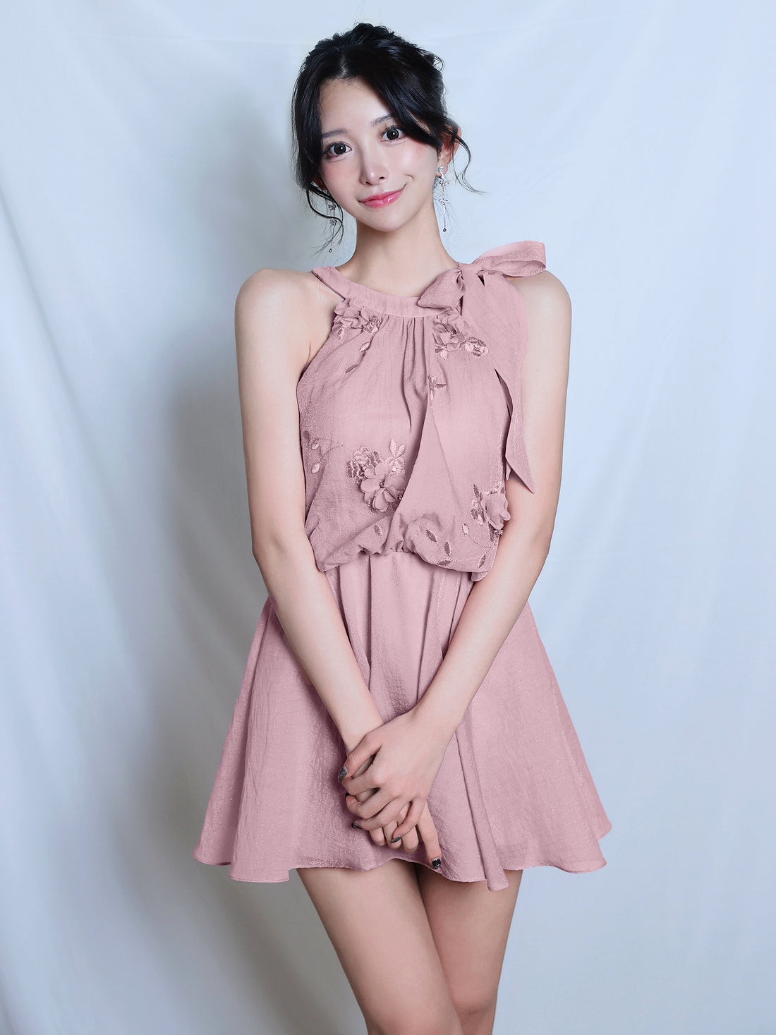 ノースリーブ シフォン ネックリボン フラワー フェミニン シアー フレアミニドレスのイメージ画像5