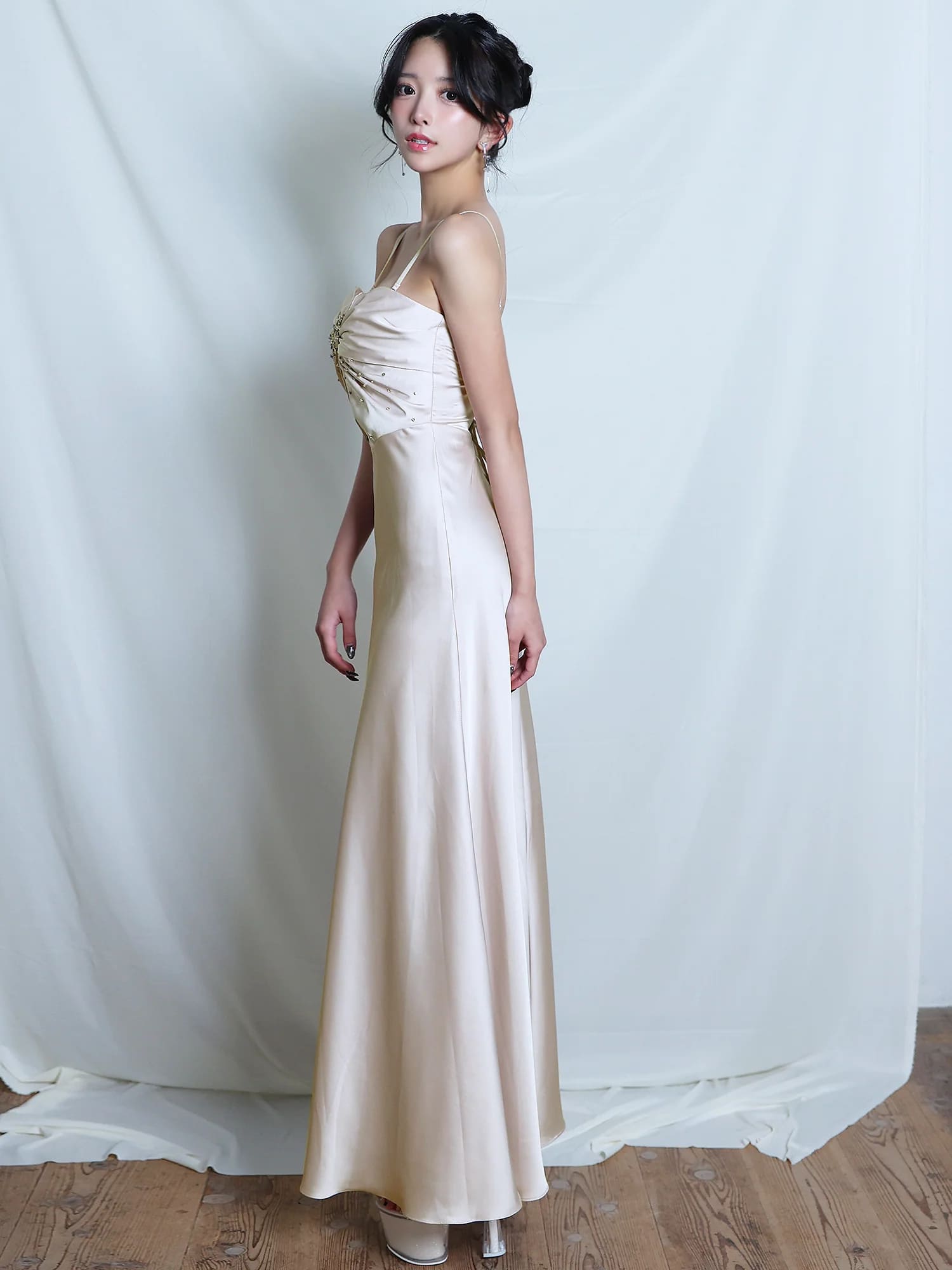 2way ベアトップ キャミソール ハートカット ツイストデザイン ビジュー パール Aラインロングドレスのイメージ画像9