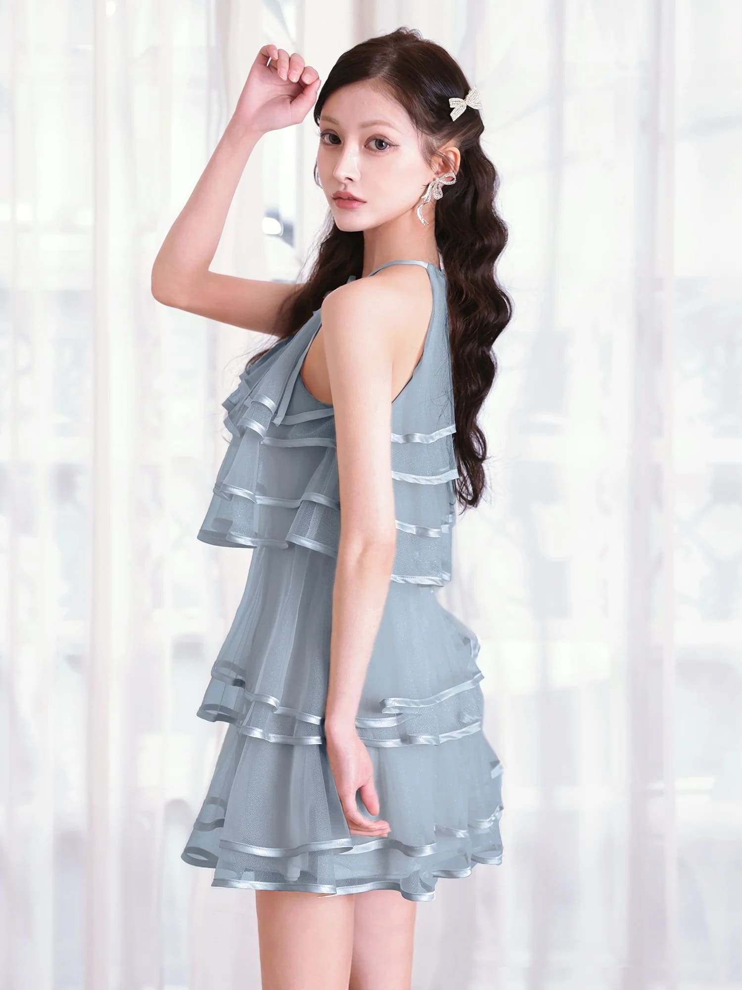 ホルターネック リボン ビジュー シアー チュール ティアードフリル フレアミニドレスのイメージ画像12