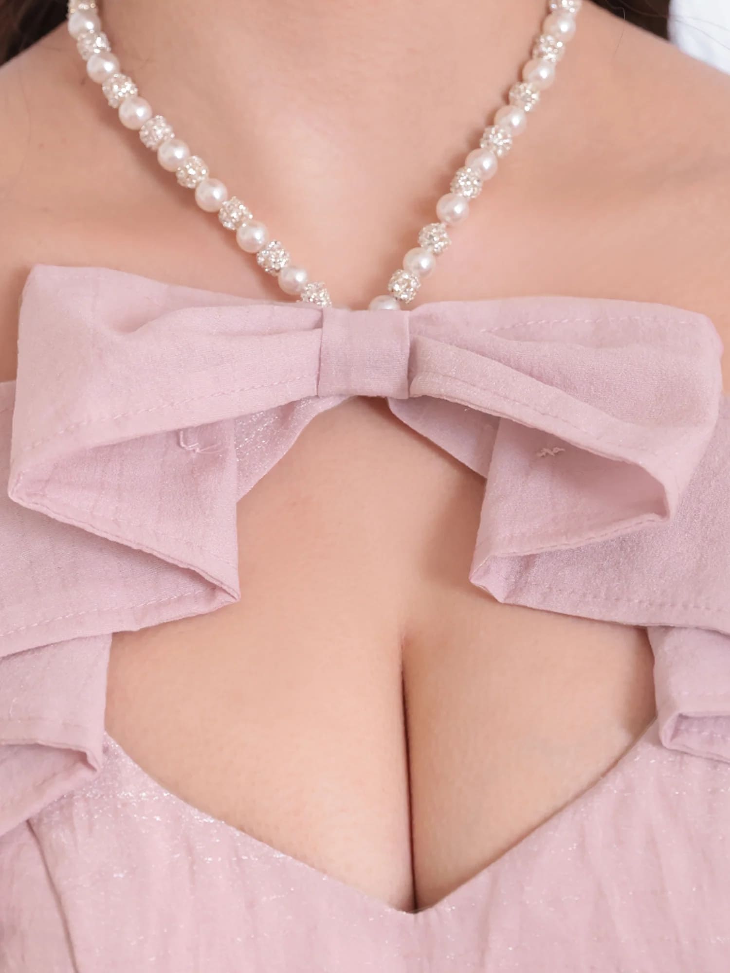 ホルターネック パールチェーン フロントリボン バストカット ビジュー フレアミニドレスのイメージ画像10