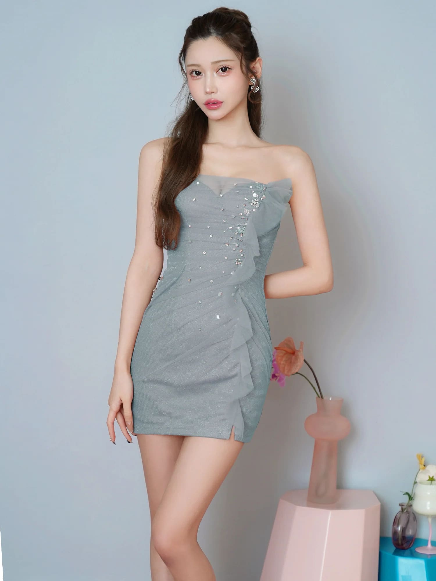 2way ベアトップ キャミソール Vカット チュール ビジュー フリル タイトミニドレスのイメージ画像5