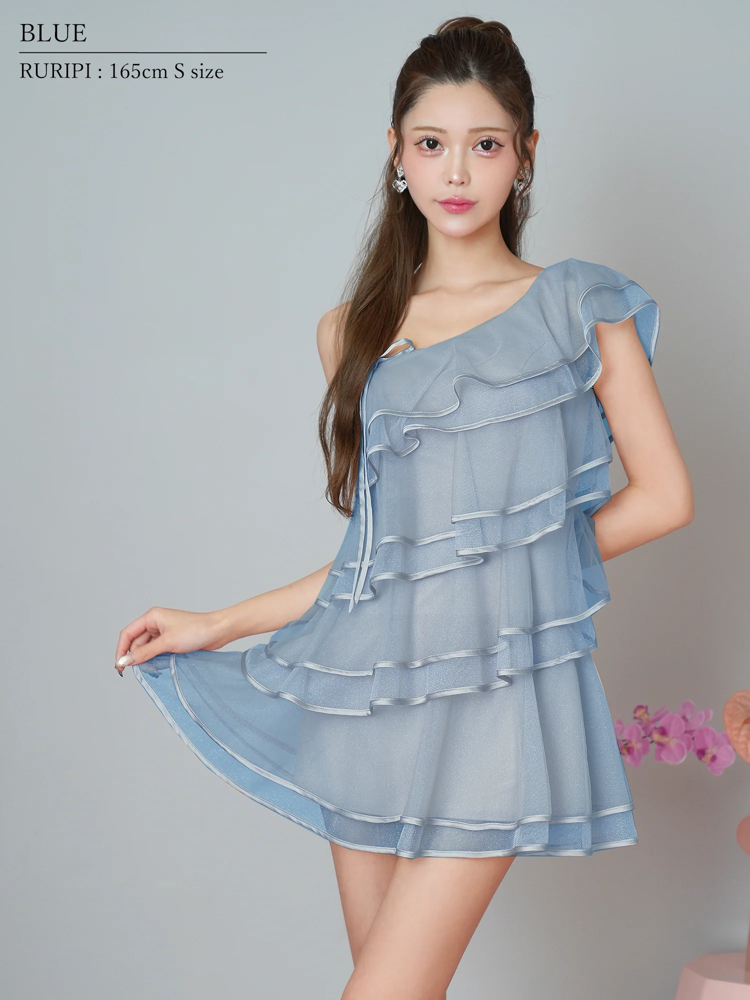 ワンショルダー ティアードフリル チュール サテン シースルー リボン シフォン フレアミニドレスのイメージ画像3