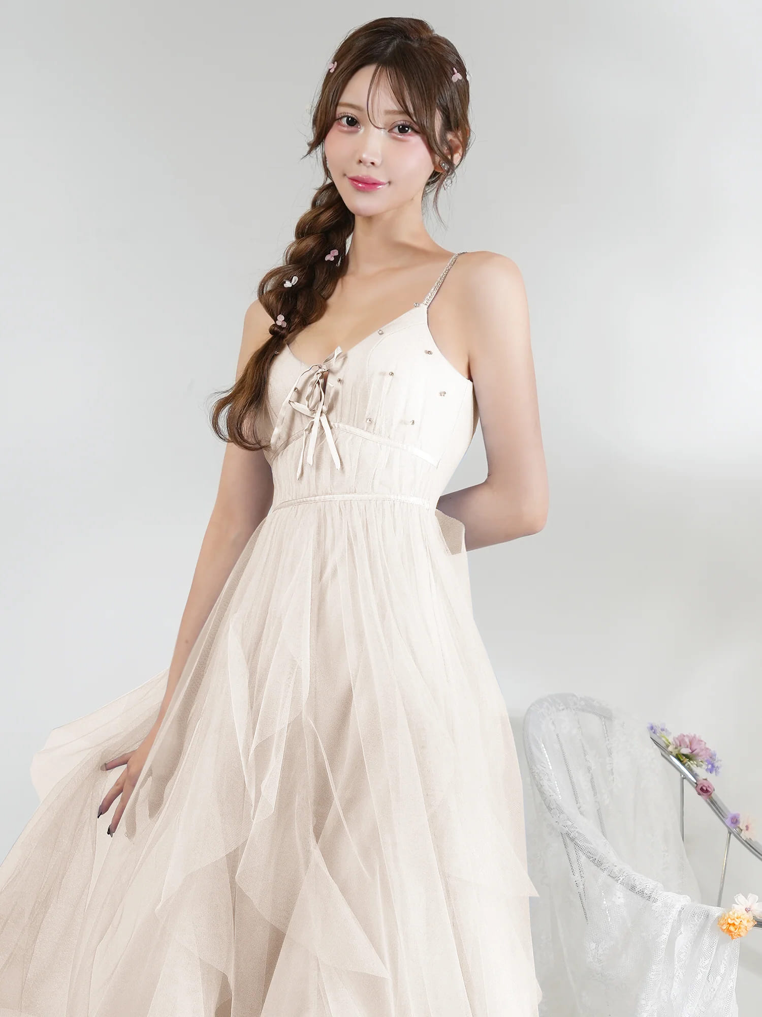 キャミソール バストレースアップ リボン サテン ビジュー フレア 膝丈ドレスのイメージ画像9