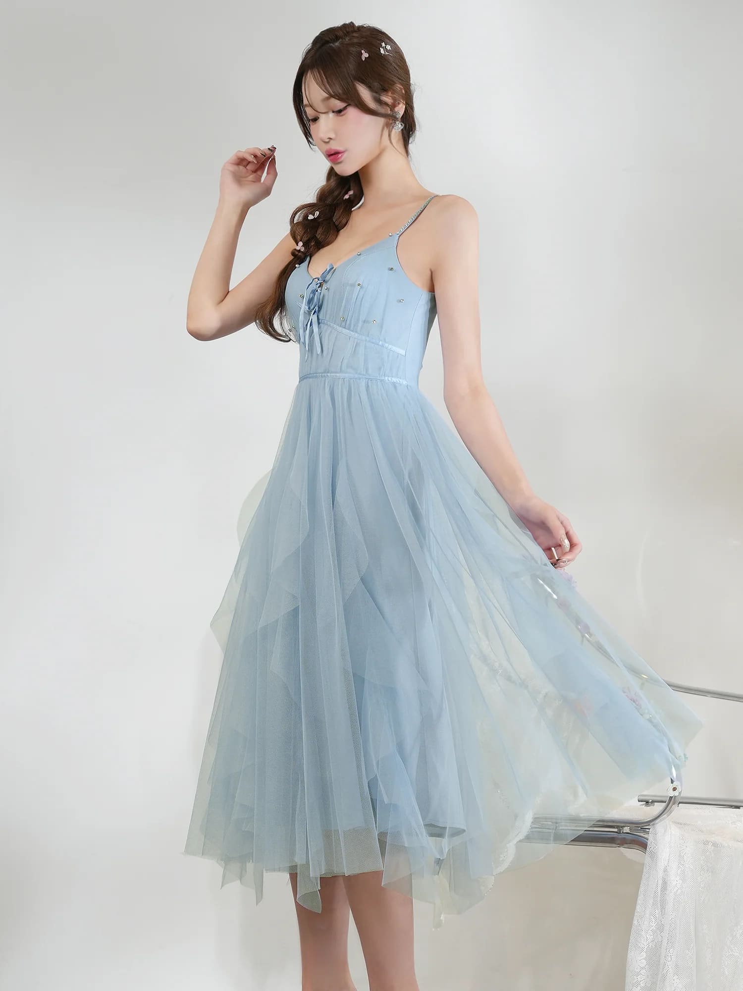 キャミソール バストレースアップ リボン サテン ビジュー フレア 膝丈ドレスのイメージ画像2