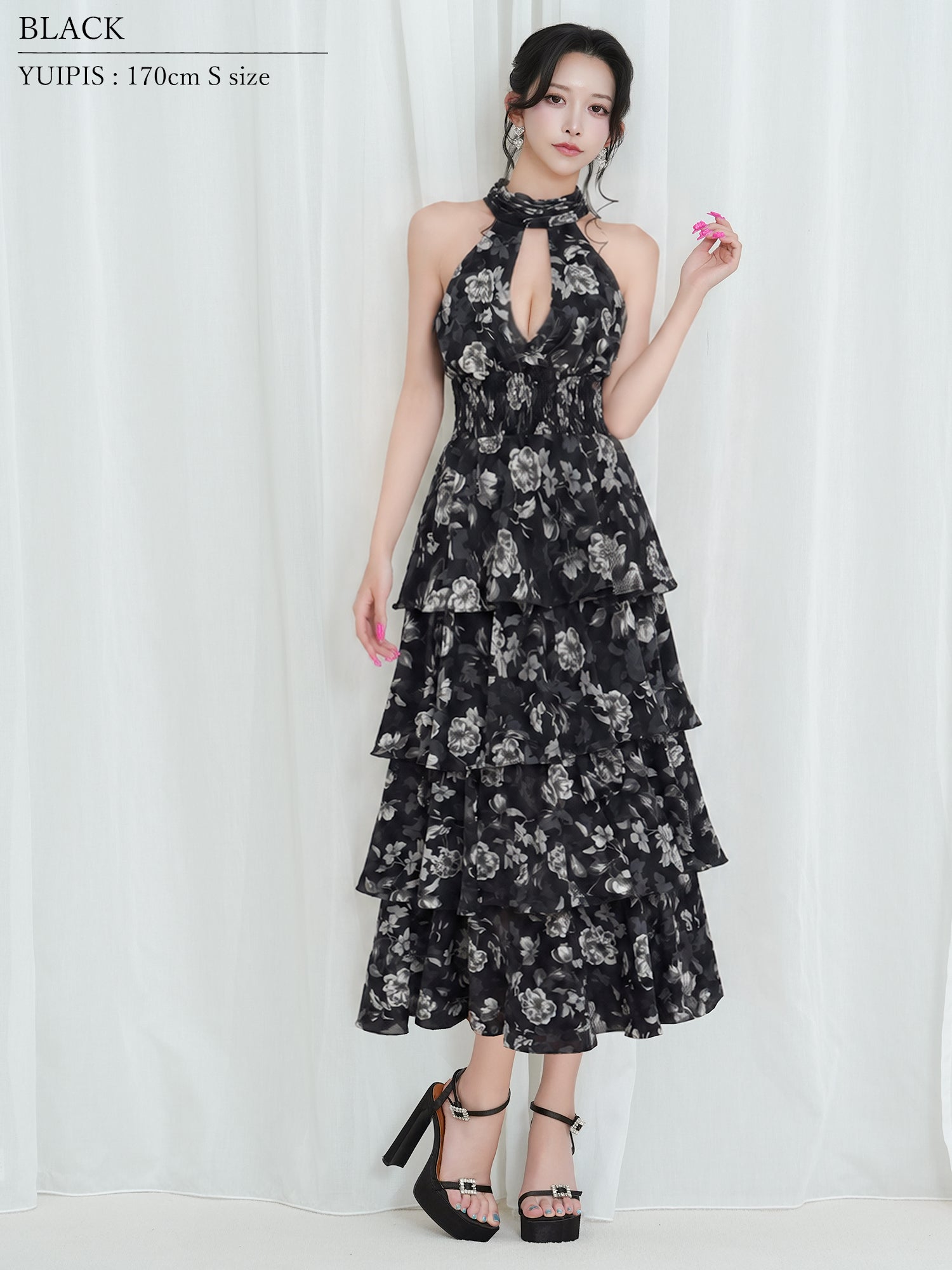 ホルターネック 花柄 カットアウト ティアード フリル バックリボン フレアロングドレスのイメージ画像3