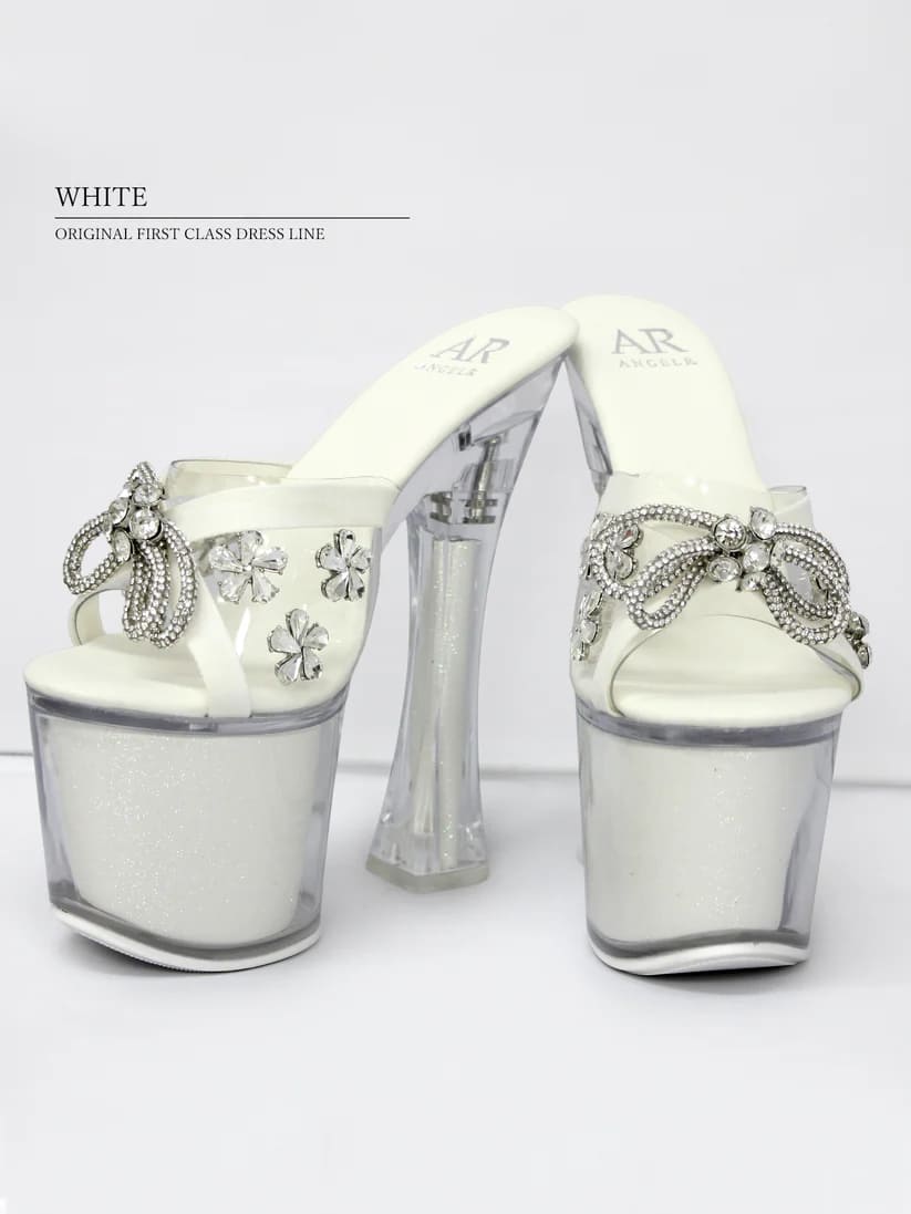 フラワーモチーフ リボン フェミニン グリッター 厚底 クリアサンダルのイメージ画像1